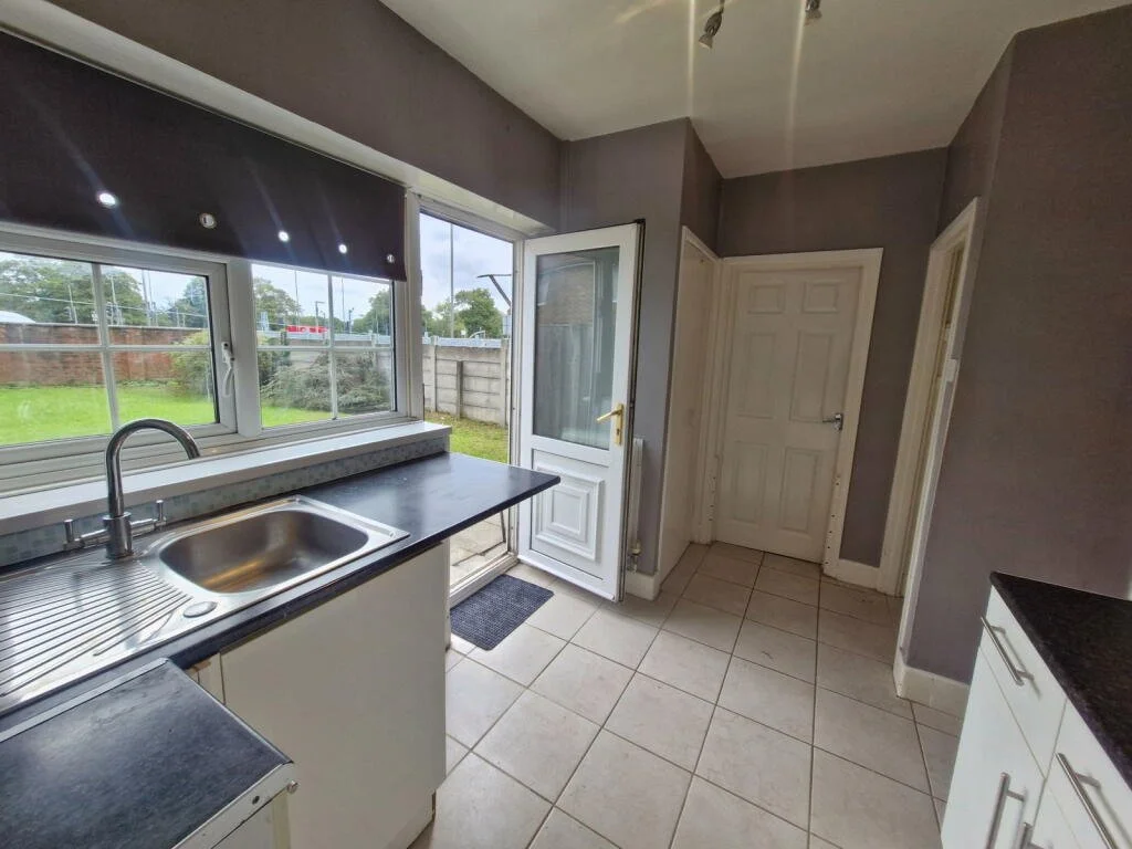 Ternhall Way kitchen