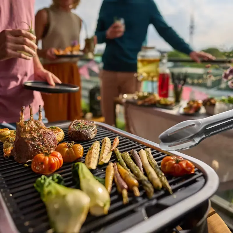 barbecue-electrique-lumin-weber (4).webp