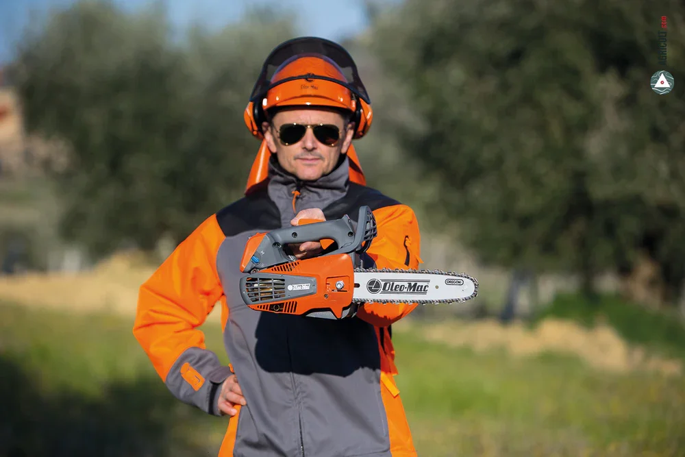 OLEOMAC_tronconneuse_GST250-01_7_1000x.webp