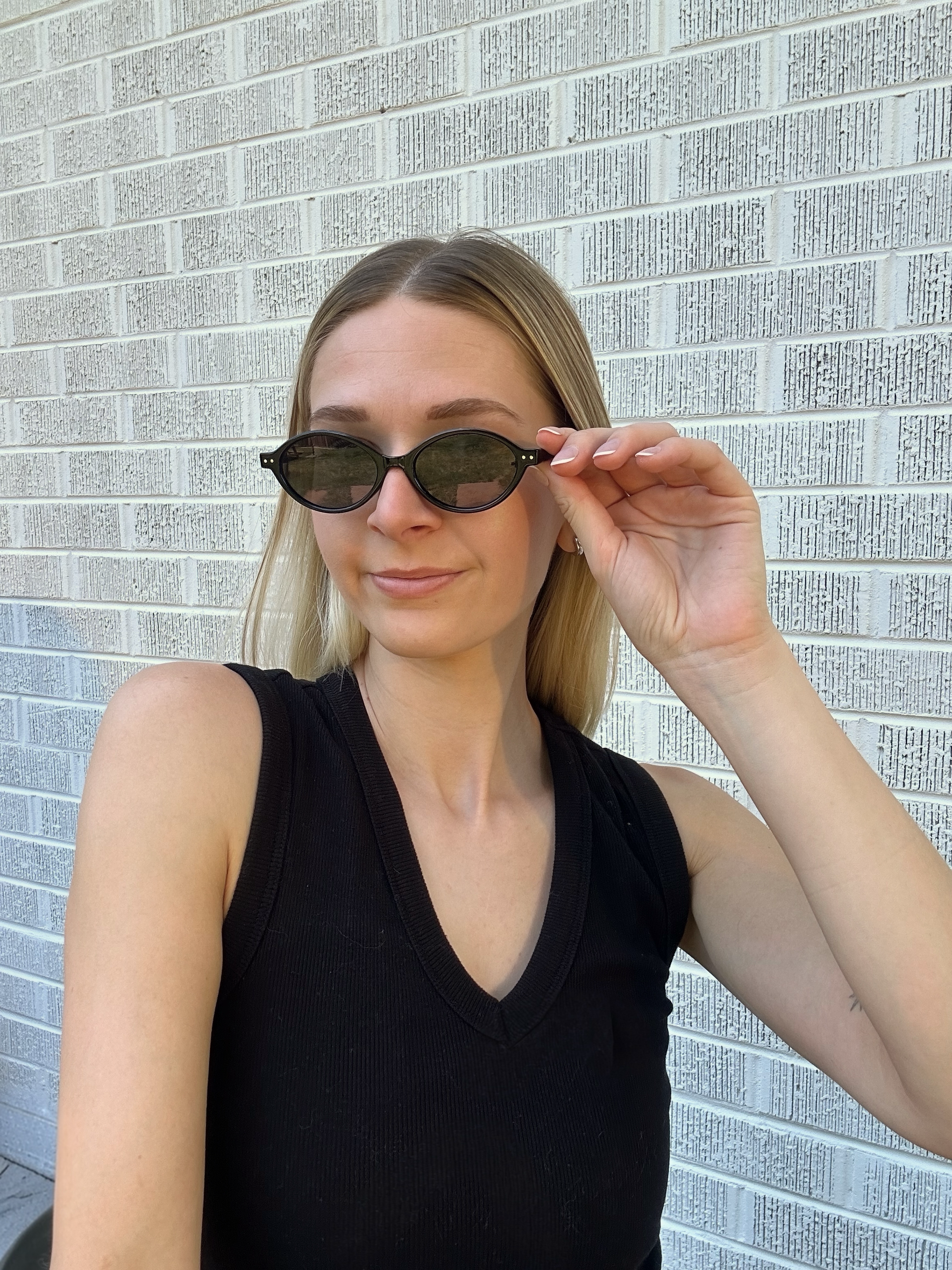 Sunglasses.png