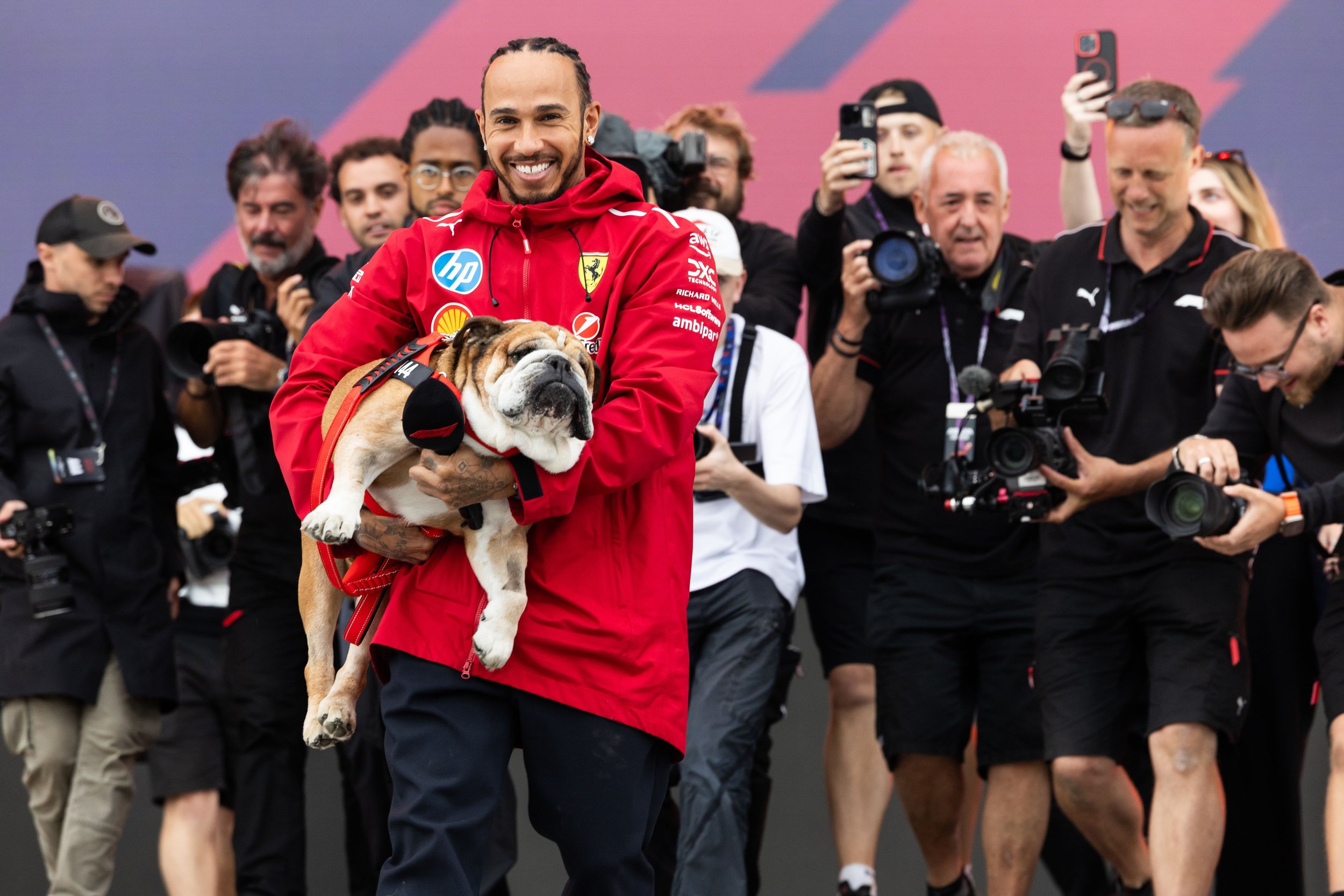 Lewis_Hamilton_&_Roscoe_Ben_Gregory-Ring.jpg