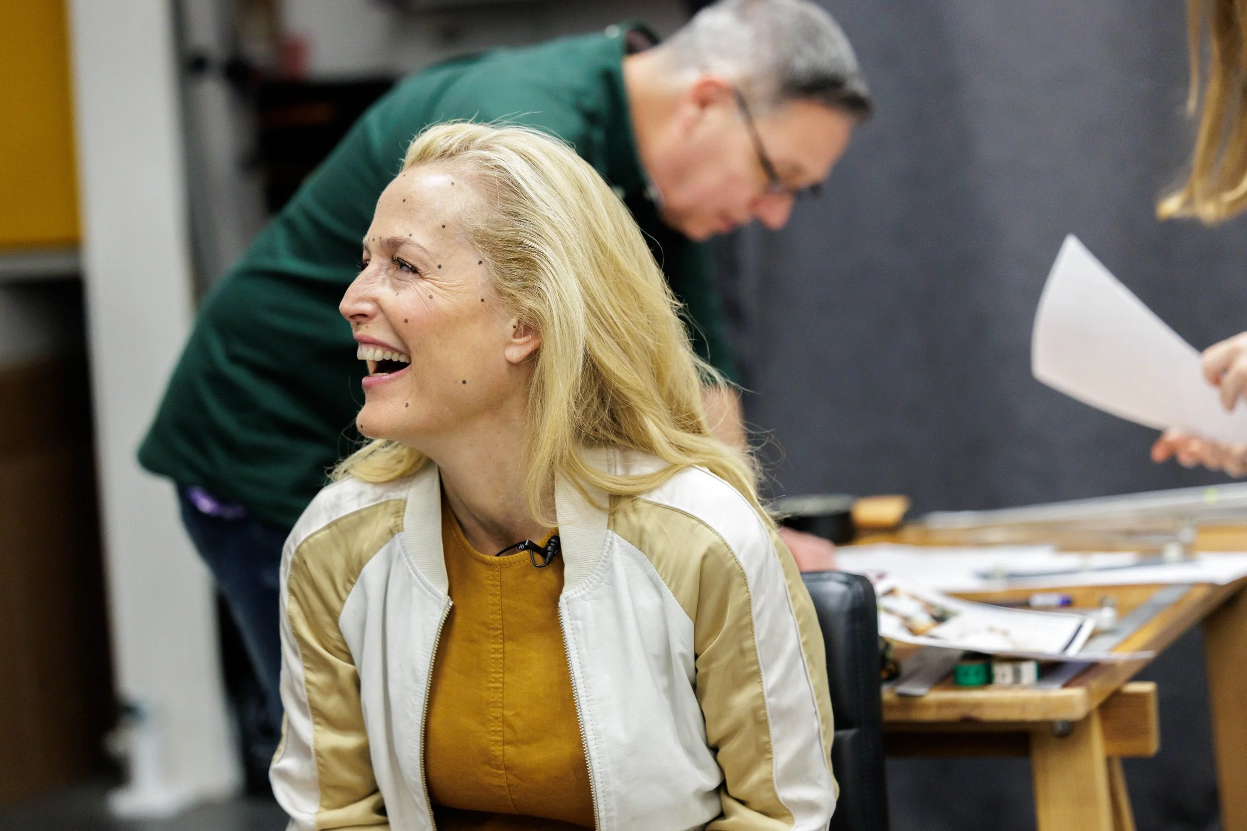 Gillian Anderson Sitting 30th AUGUST 2024_181.jpg