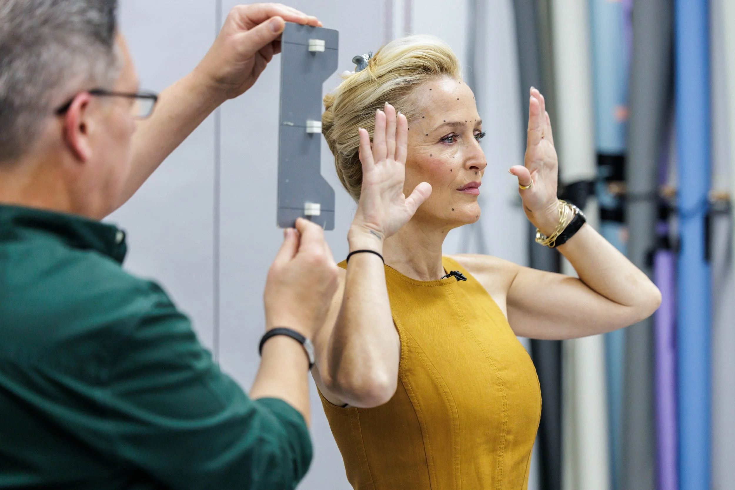 Gillian Anderson Sitting 30th AUGUST 2024_291.jpg