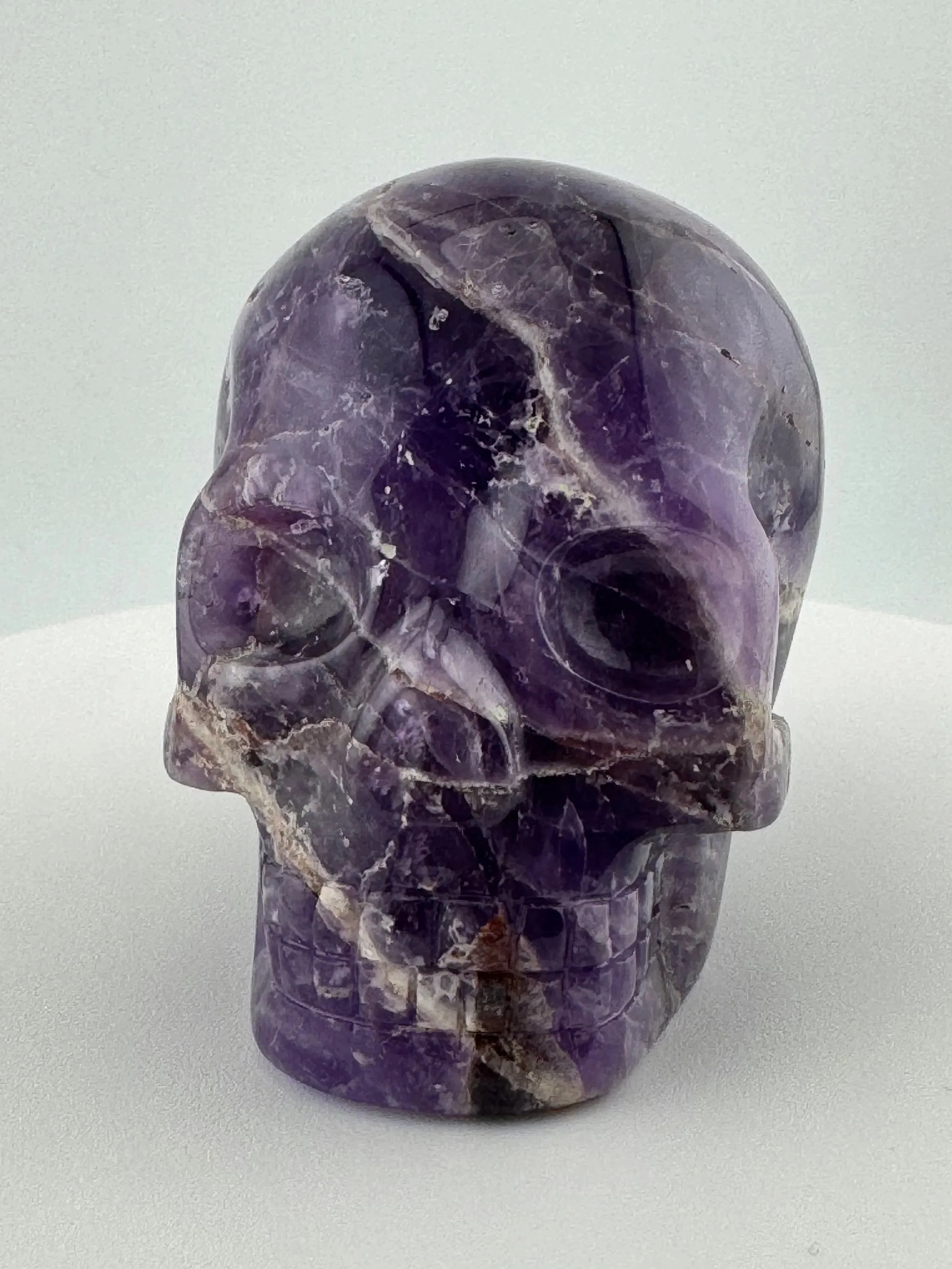 Rhondonia Amethyst Skull carved by Leandro de Souza
