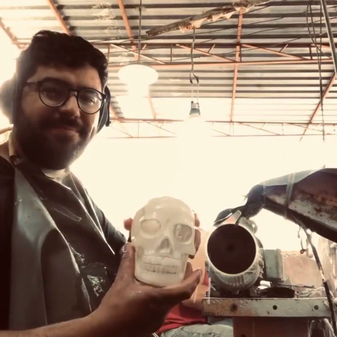 Igor de Souza polishing a Crystal Skull