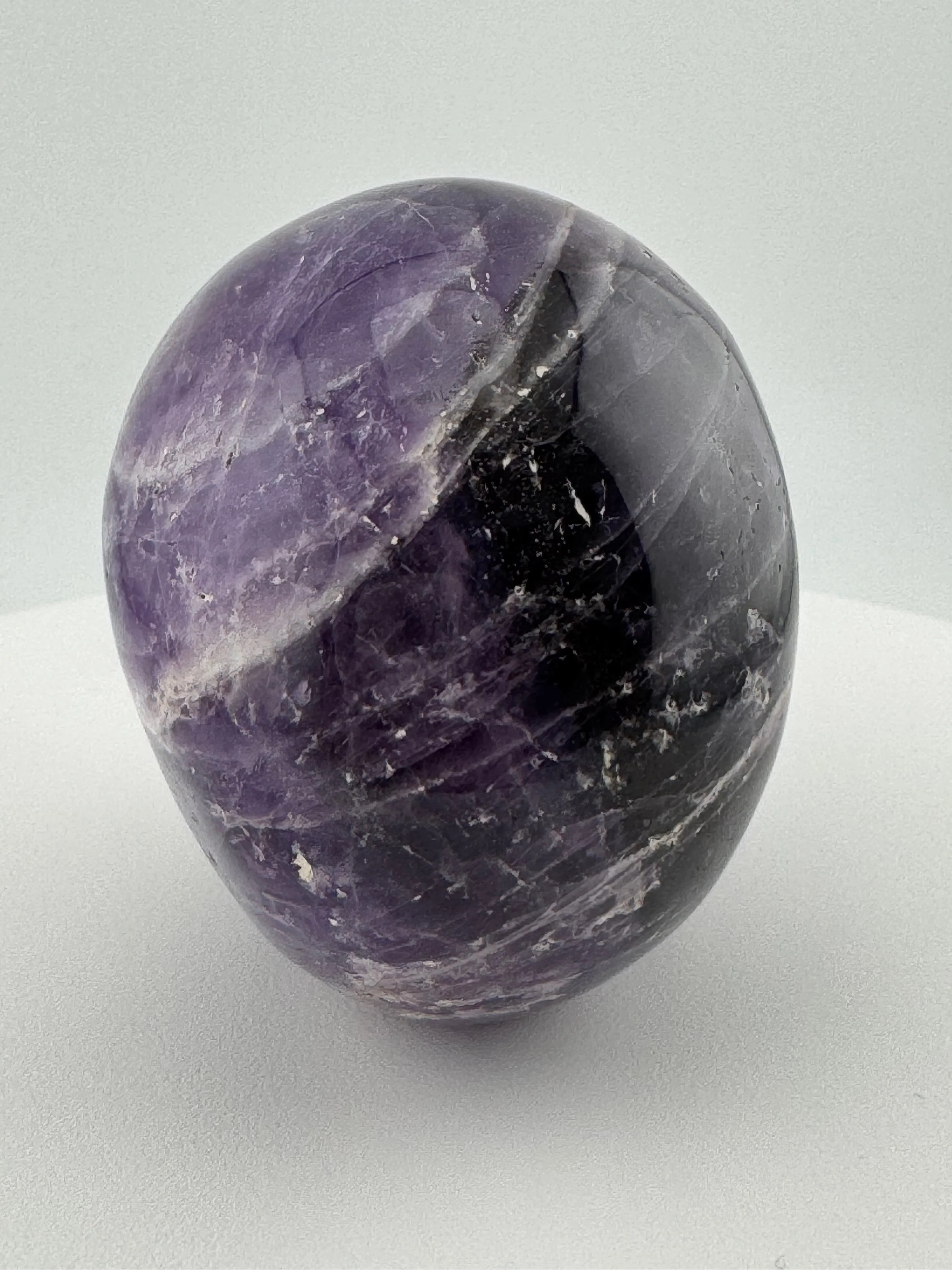 Rhondonia Amethyst Skull carved by Leandro de Souza