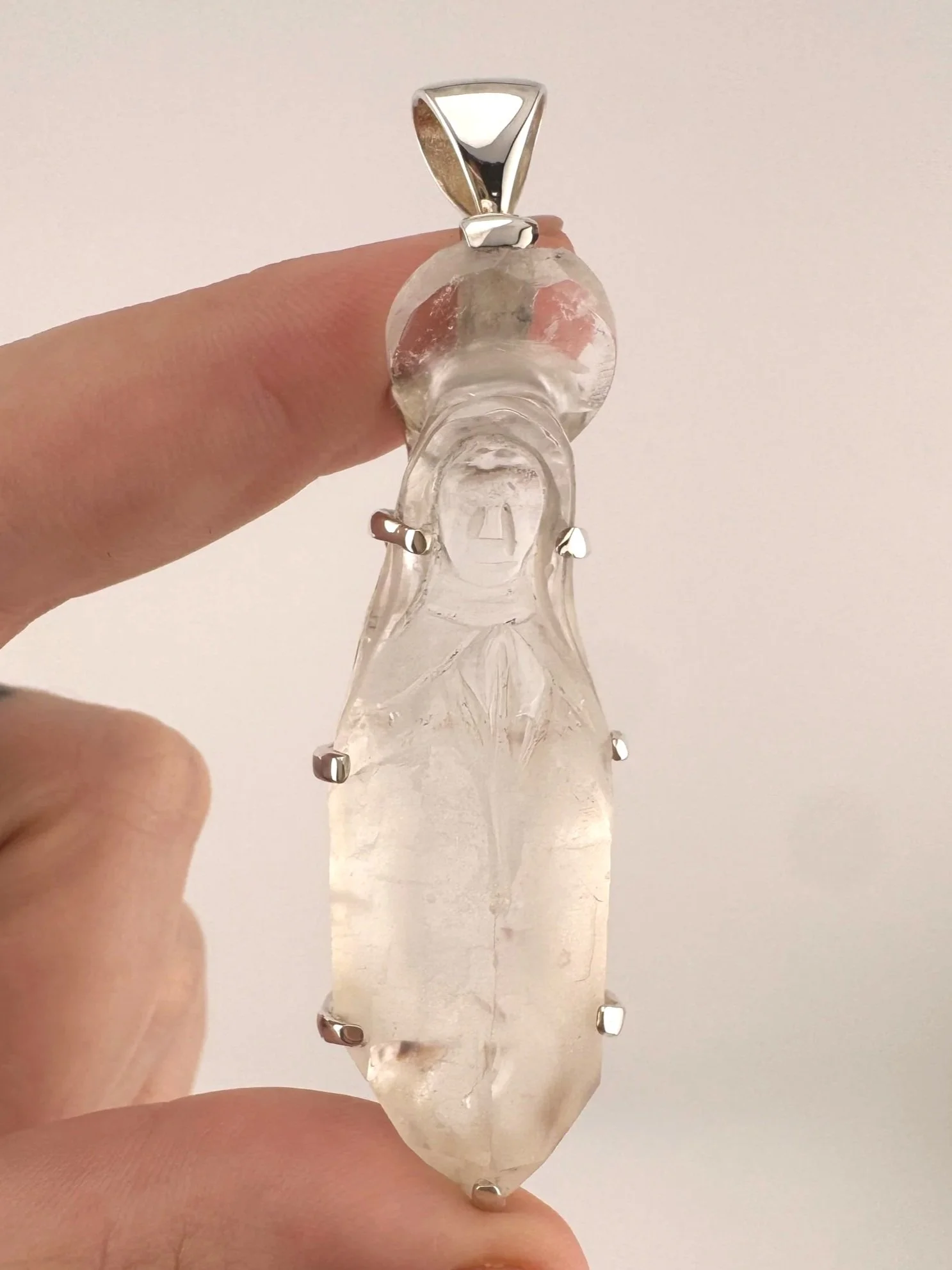 Leandro de Souza Cathedral Quartz Mother Mary Pendant