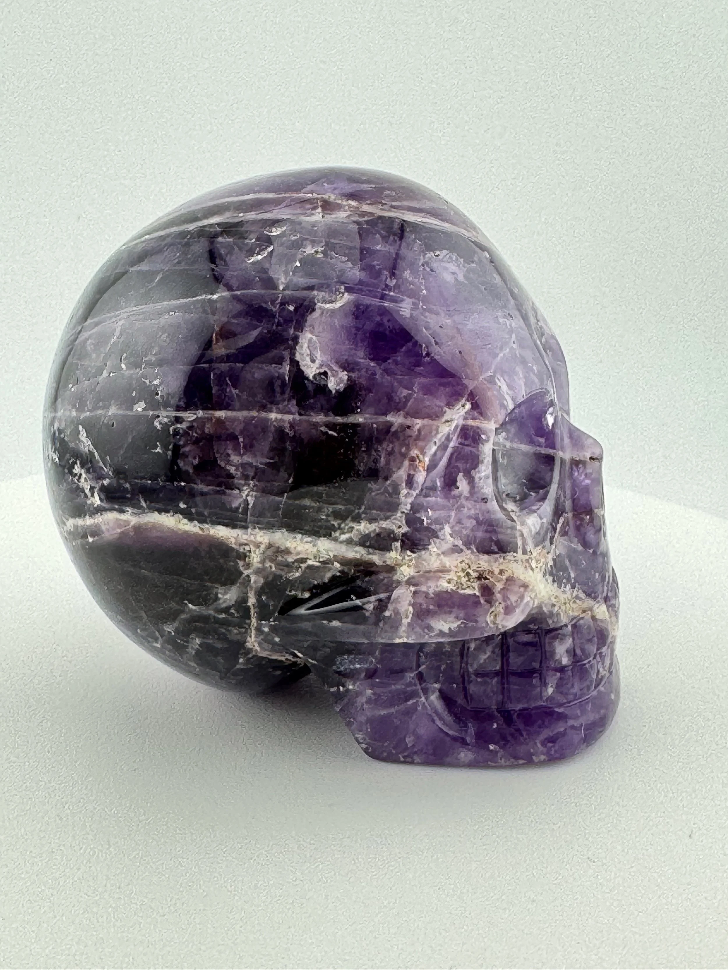 Rhondonia Amethyst Skull carved by Leandro de Souza