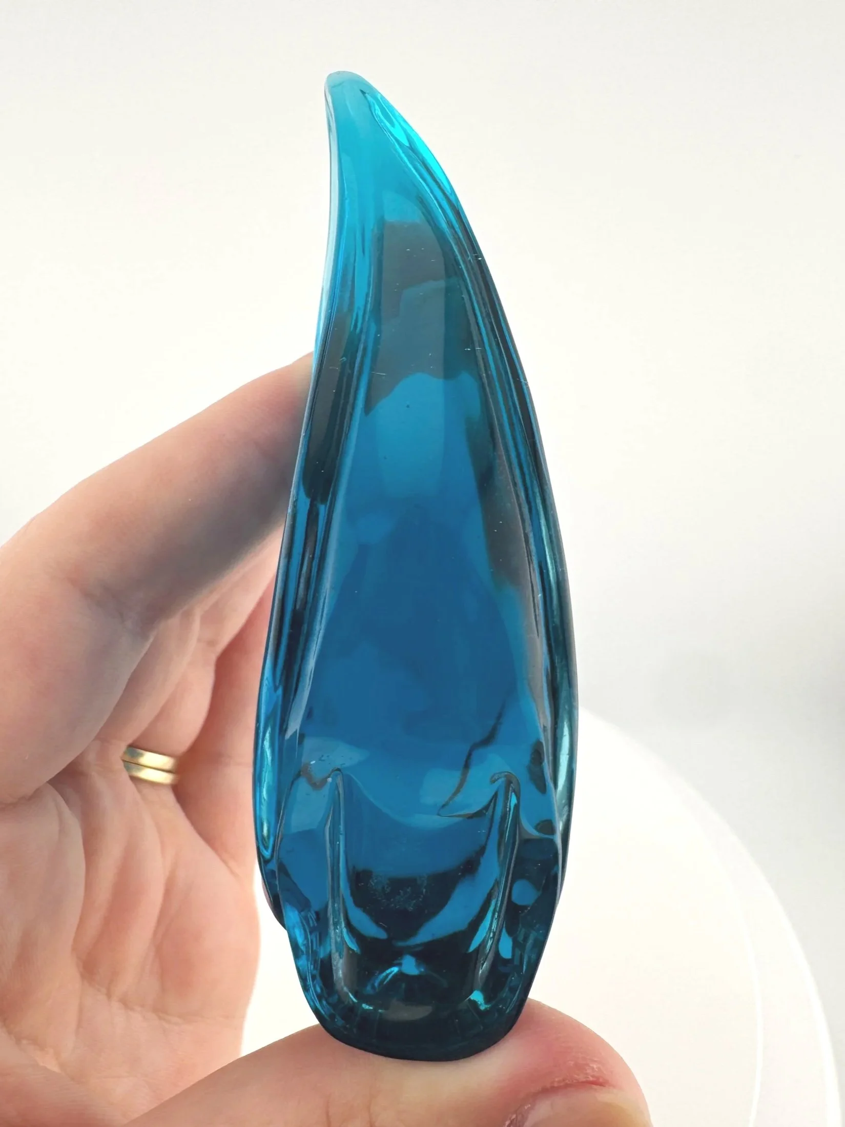 Leandro de Souza Blue Obsidian Traveler Skull