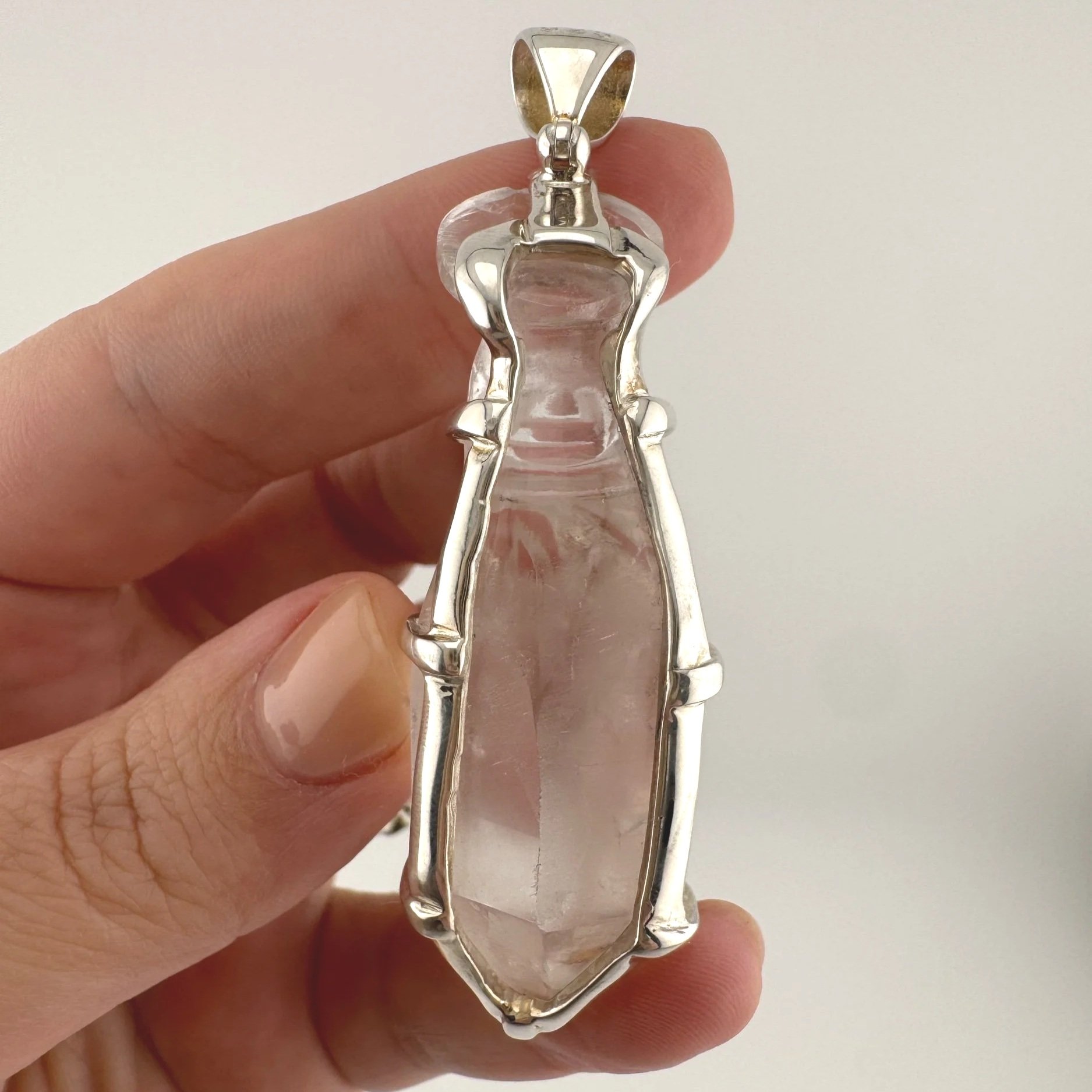 Leandro de Souza Cathedral Quartz Mother Mary Pendant