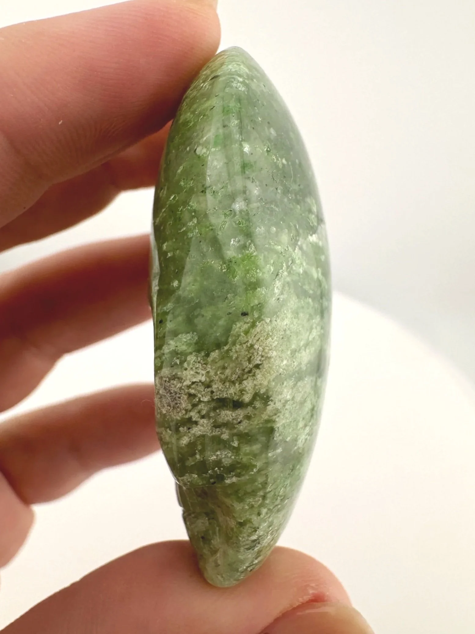 Leandro de Souza Chlorite Chalcedony Magical Child Palm Skull