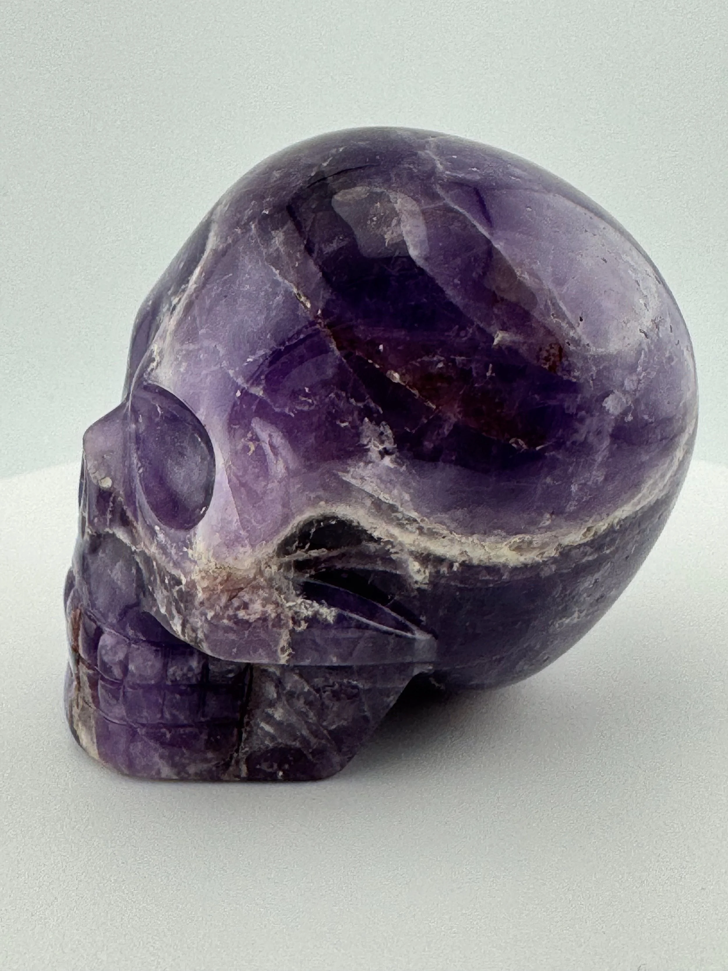 Rhondonia Amethyst Skull carved by Leandro de Souza