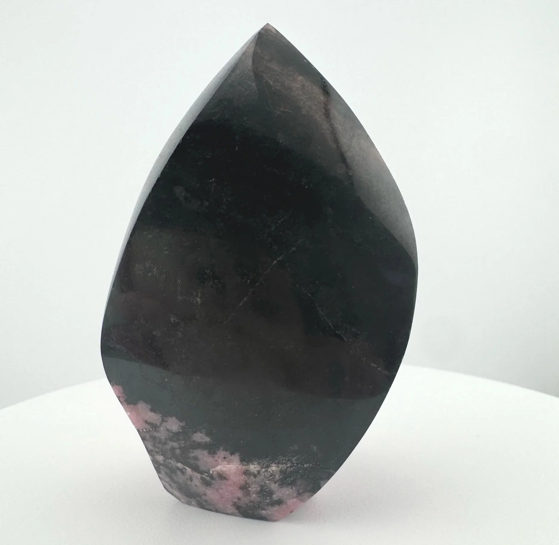 Leandro de Souza Rhodonite Flame Skull