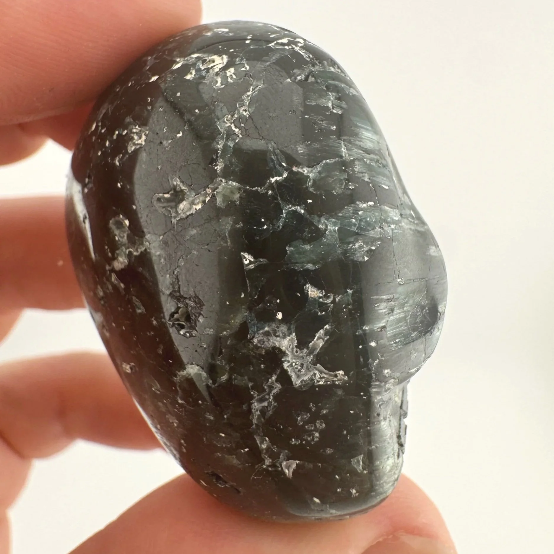 Leandro de Souza Blue Tourmaline Palm Skull