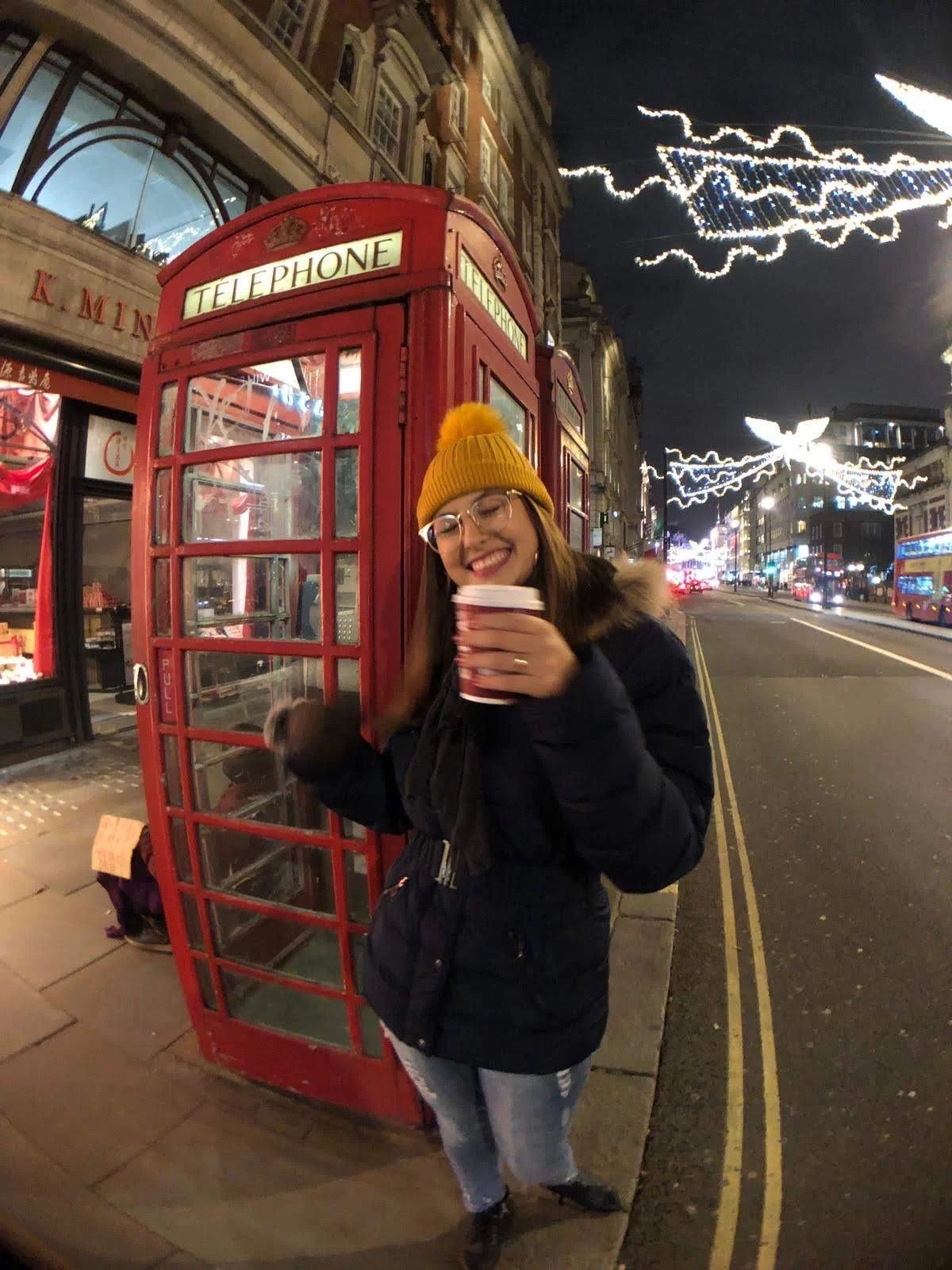 Brave by choice... At 19, I got married and moved to the UK without speaking a word of English. Terrified but determined. I left everything familiar behind to start completely over — and it was the hardest, best decision I've ever made. It taught me 
