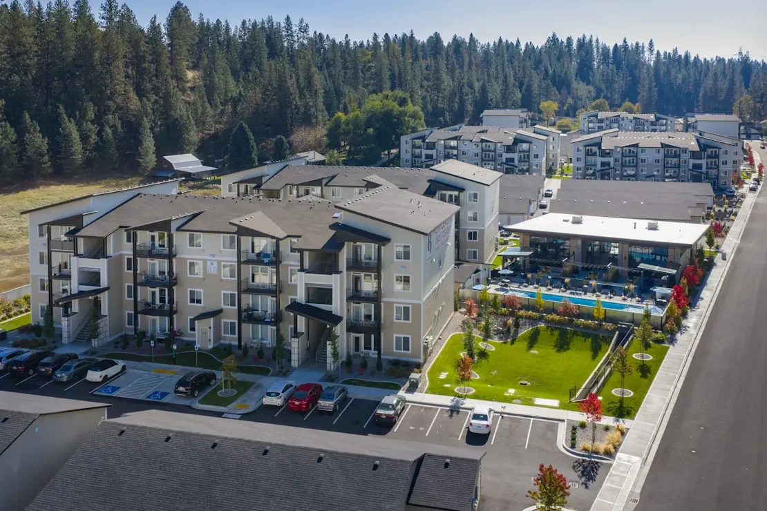 Black Iron Apartment Homes - Lancze G. Douglas Properties