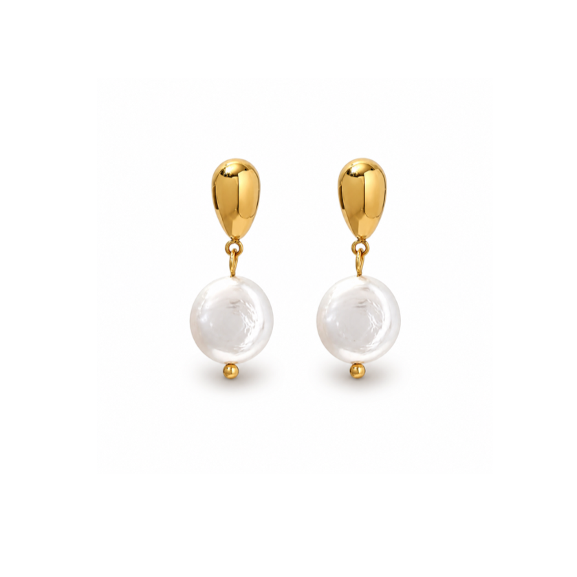 Classic pearl earrings