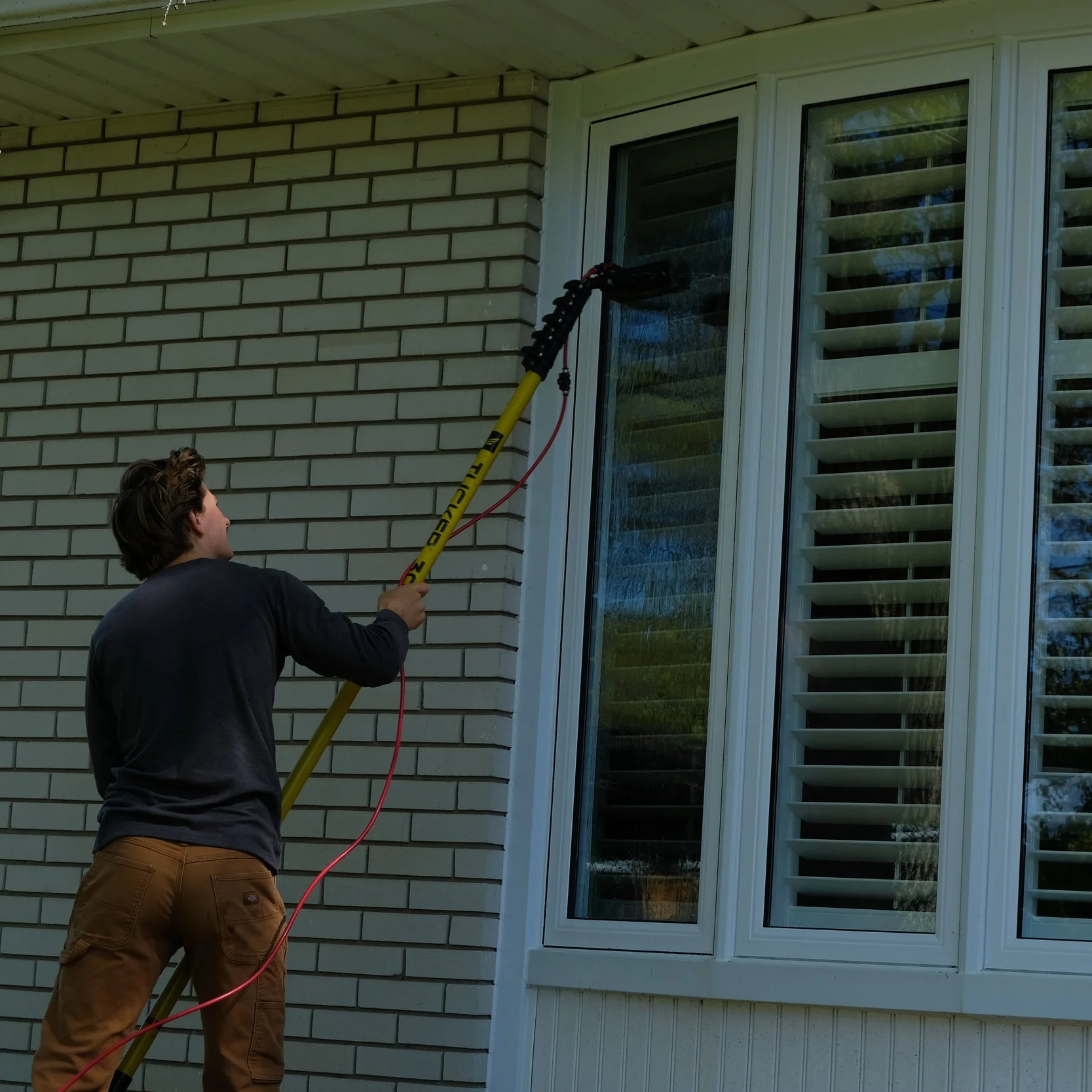 logan+cleanin.png