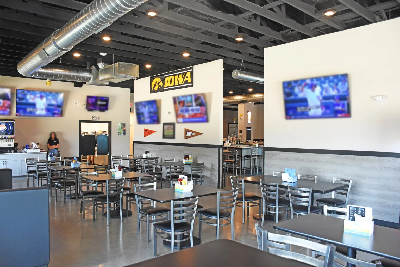 Bryants_Tap_Grill_05.jpg