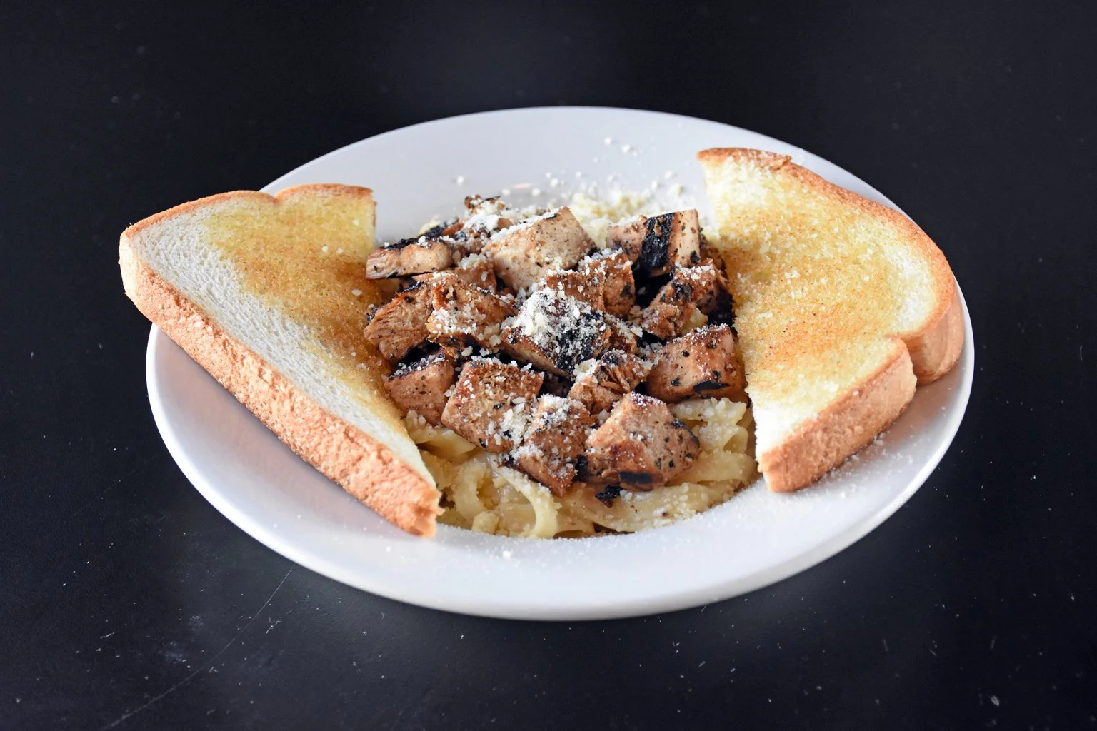 Bryants_Tap_Grill_04.jpg