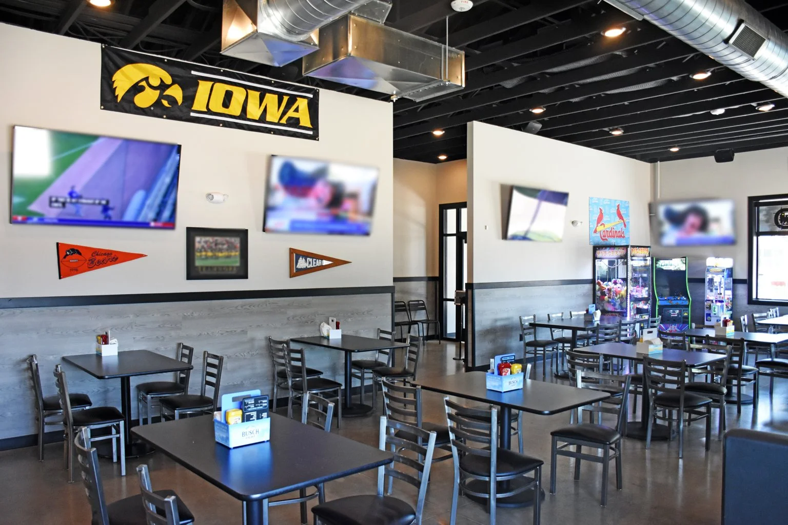 Bryants_Tap_Grill_08.jpg