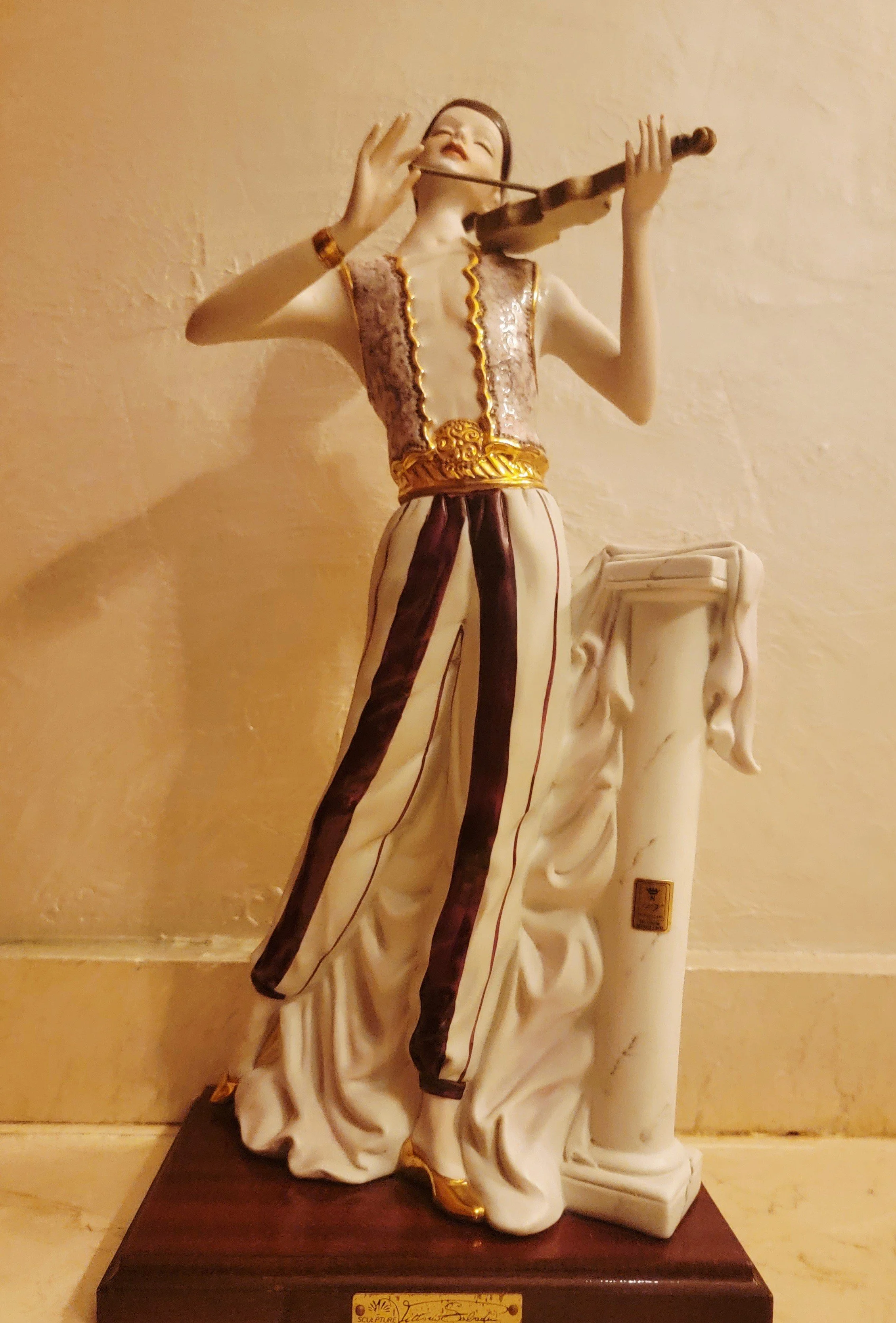 Violinist Italian Porcelain Figurine by Vittorio Sabadin: