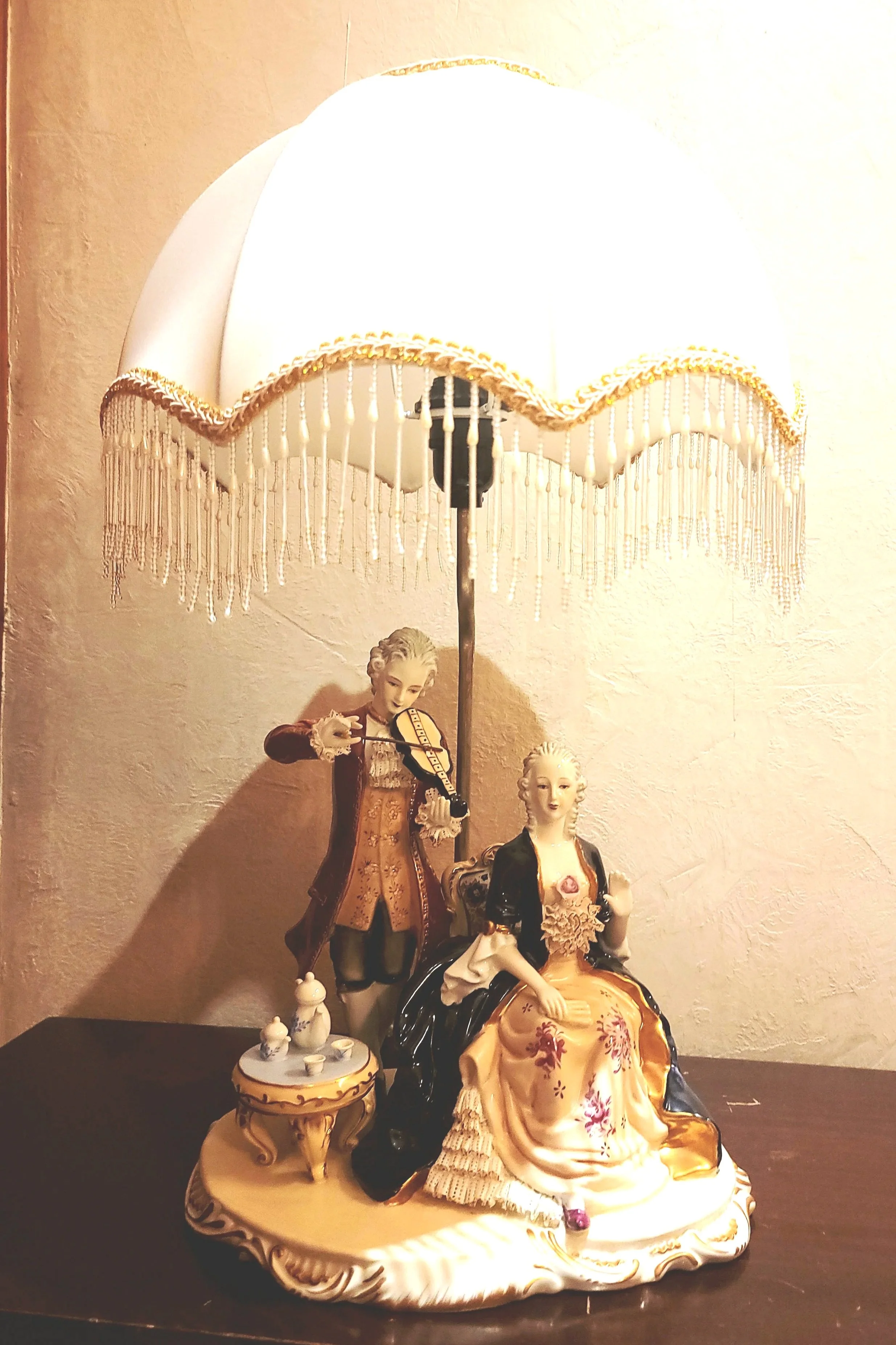 Courting Couple Porcelain Figural Table Lamp