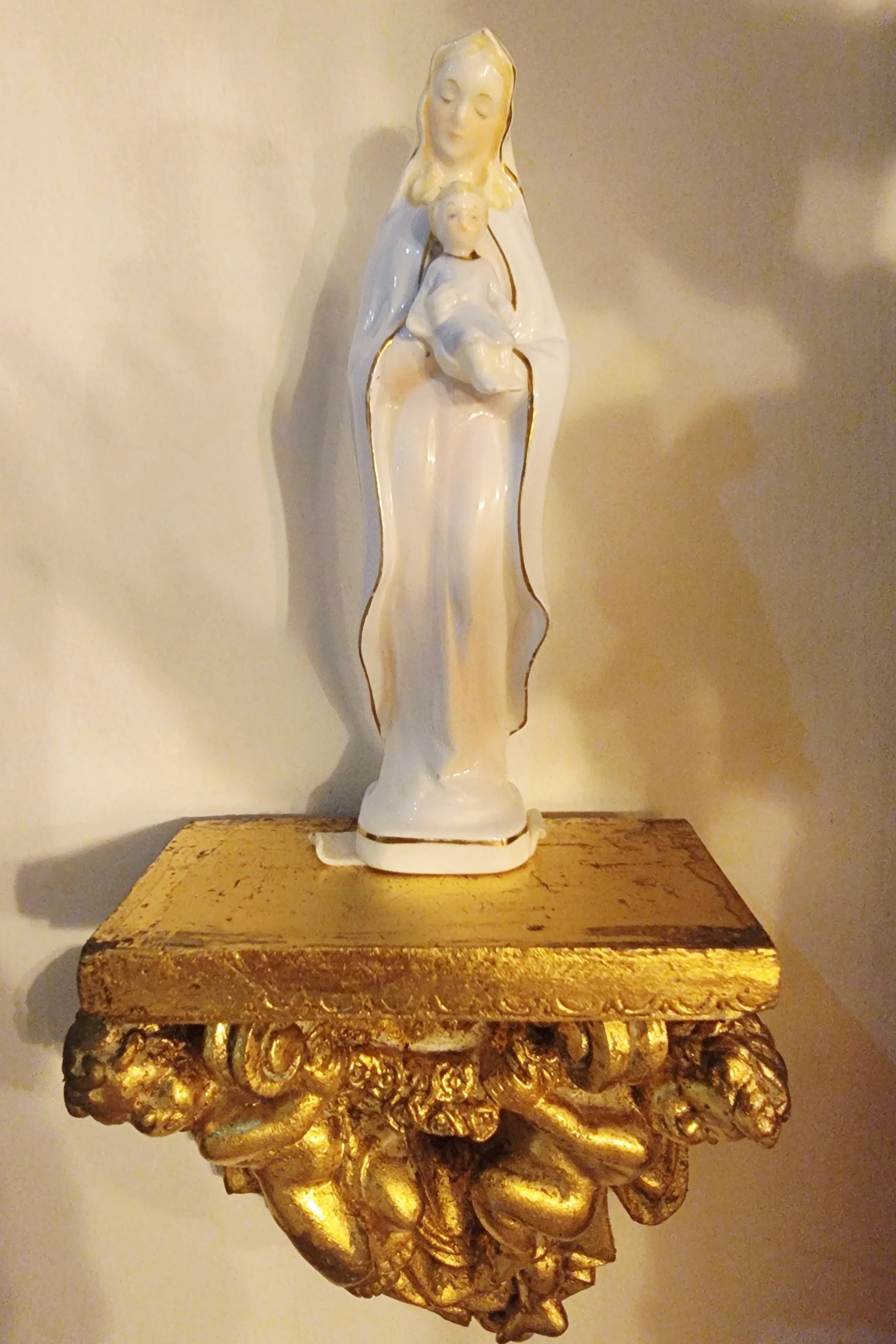 Vintage Virgin Mary and Child Porcelain Figurine: 1.5 inches by 7 inches
