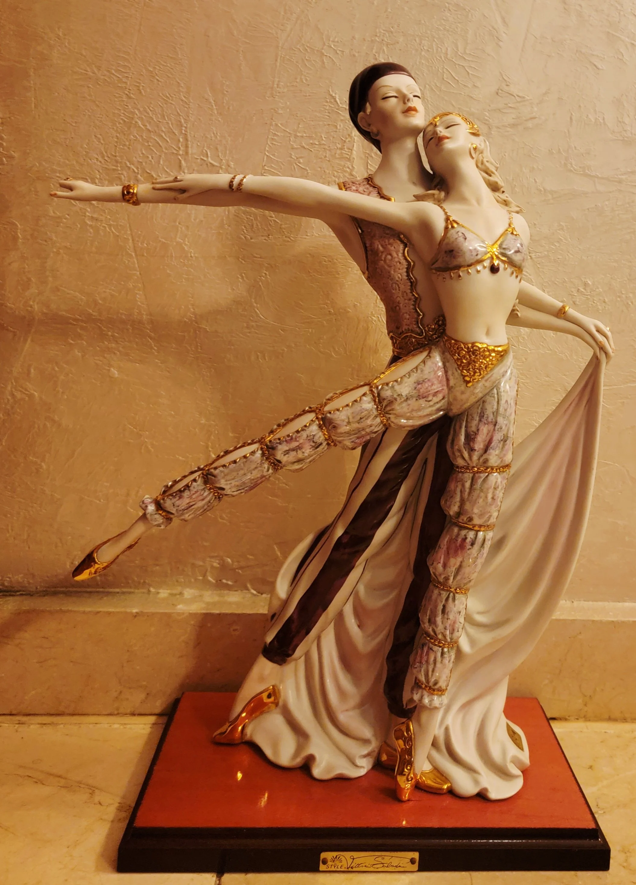 Dancers Vintage Italian Porcelain Figurine with 24k Gold: 12 inches by 16 inches