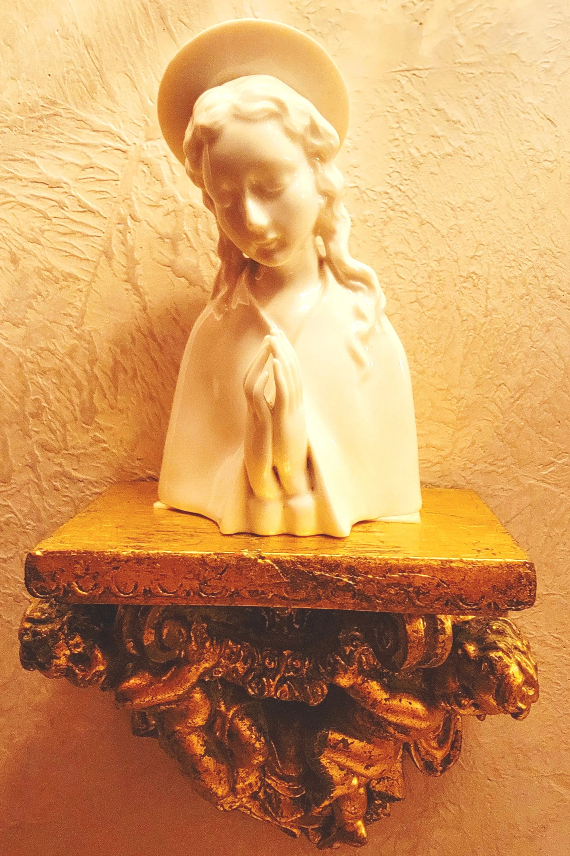 praying+madonna.jpg
