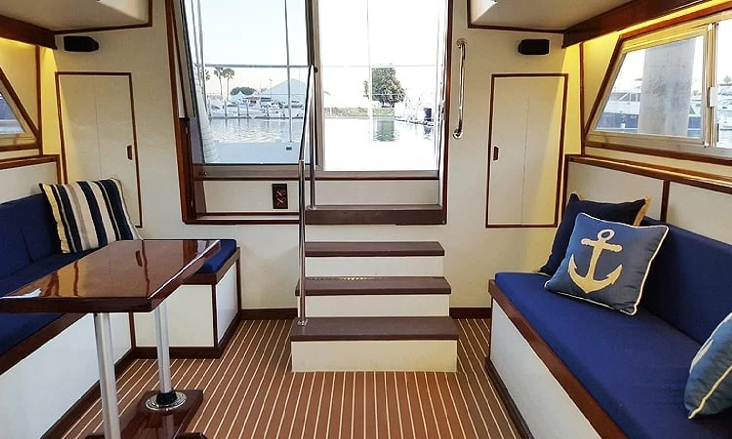 boat-rentals-san-diego-california-coastal-yachts-coastal-cruiser-processed.jpg