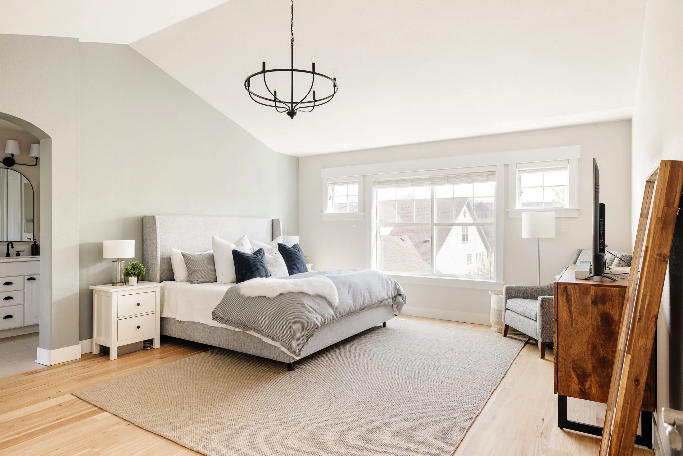 7382 E 8th Pl-019.jpg