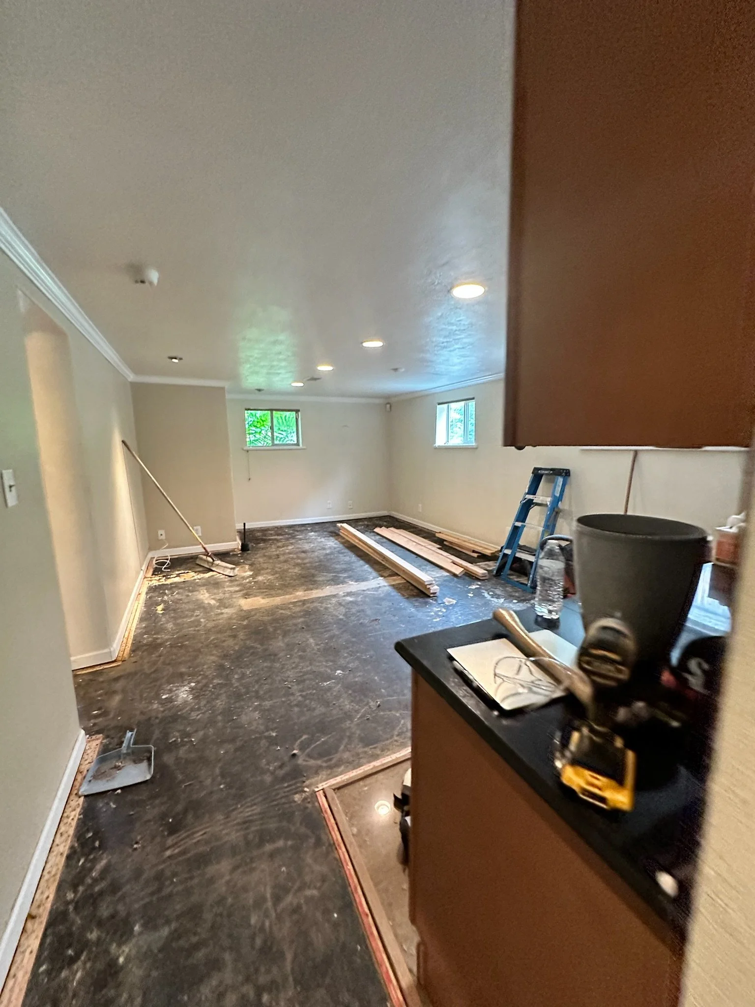 2975perrybasementbefore.JPG