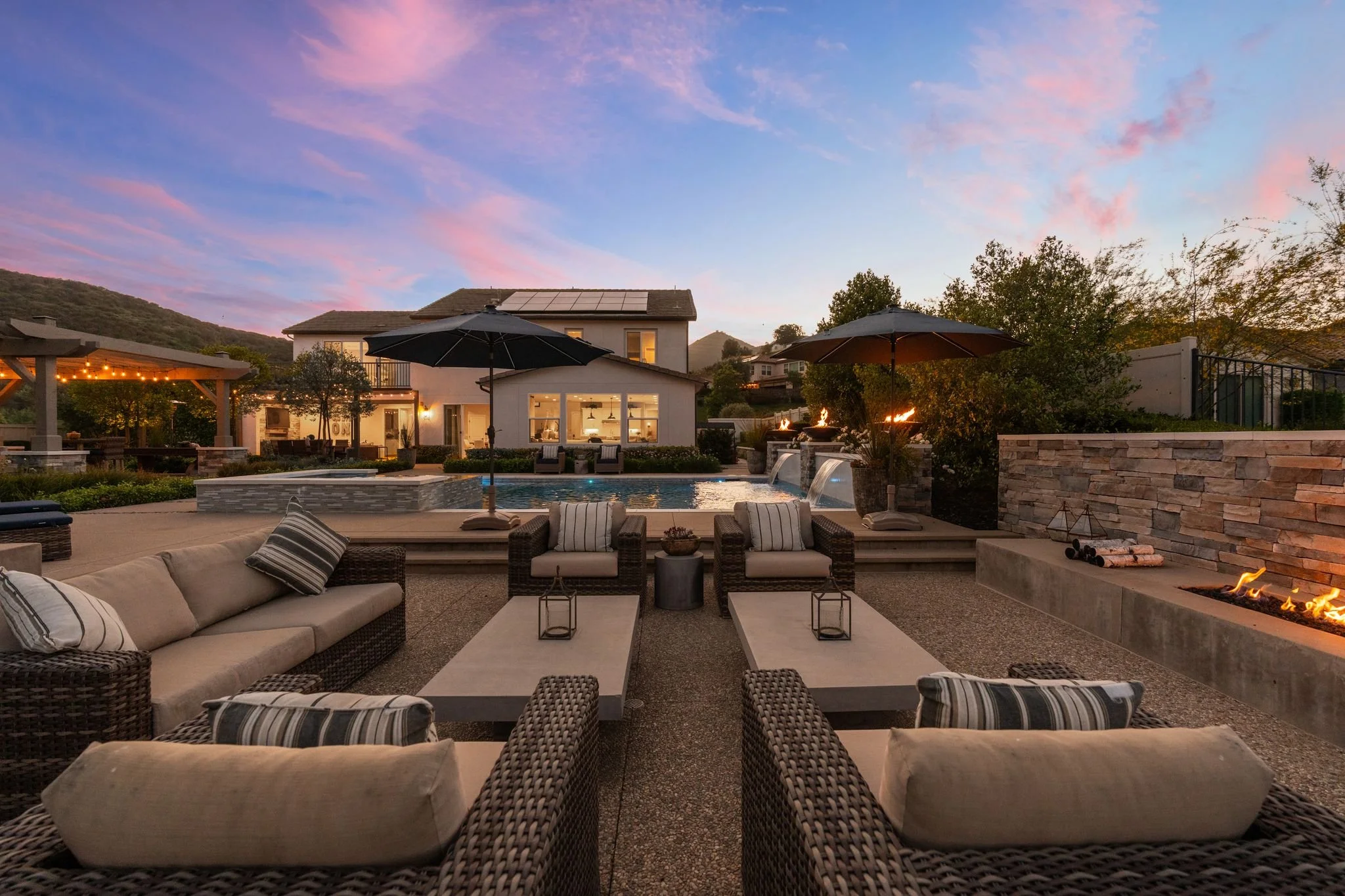 mls_A9M_023_21509 Wilgen Rd.jpg