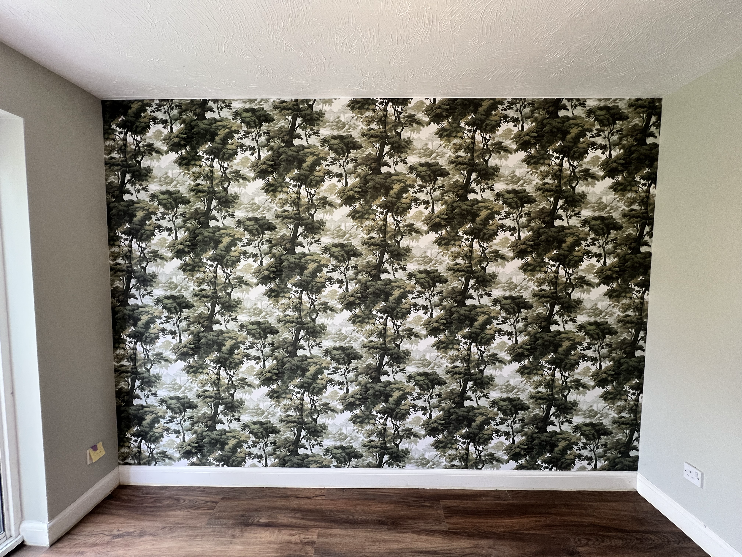 FEATURE WALL