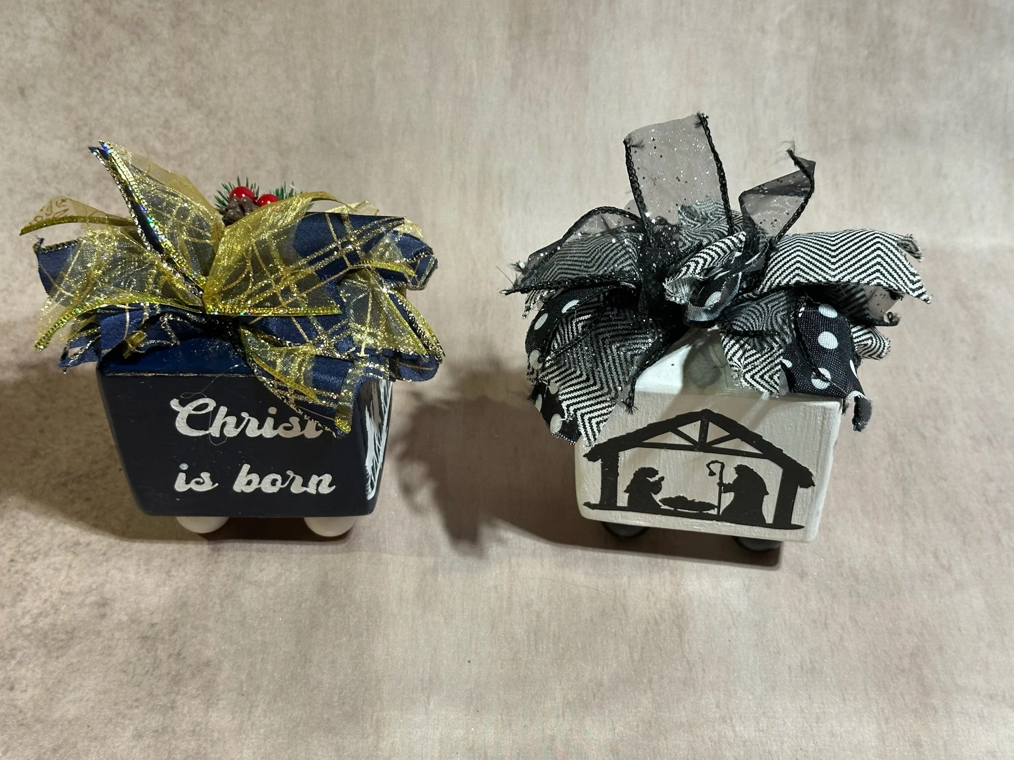 Christmas Decor: Christmas Presents