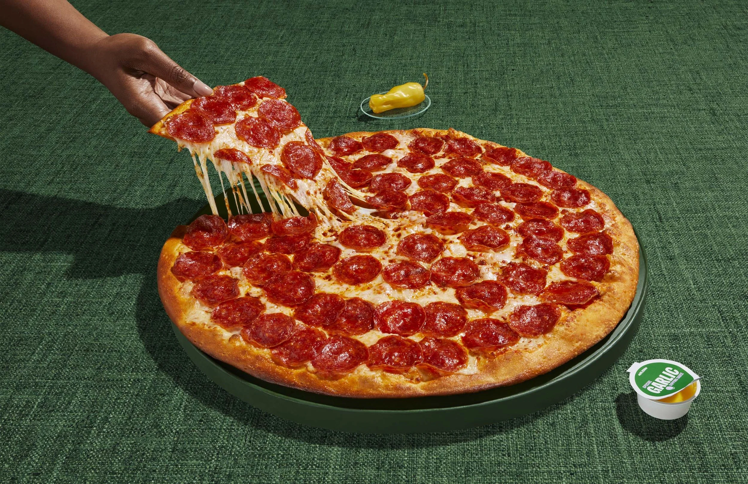 2427-03e-05_Shaq-A-Roni-KV_0296_PIZZA_BASE-RGB copy.jpg
