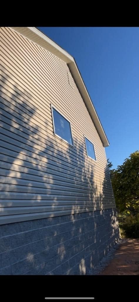 Siding repair completed on a North Carolina home