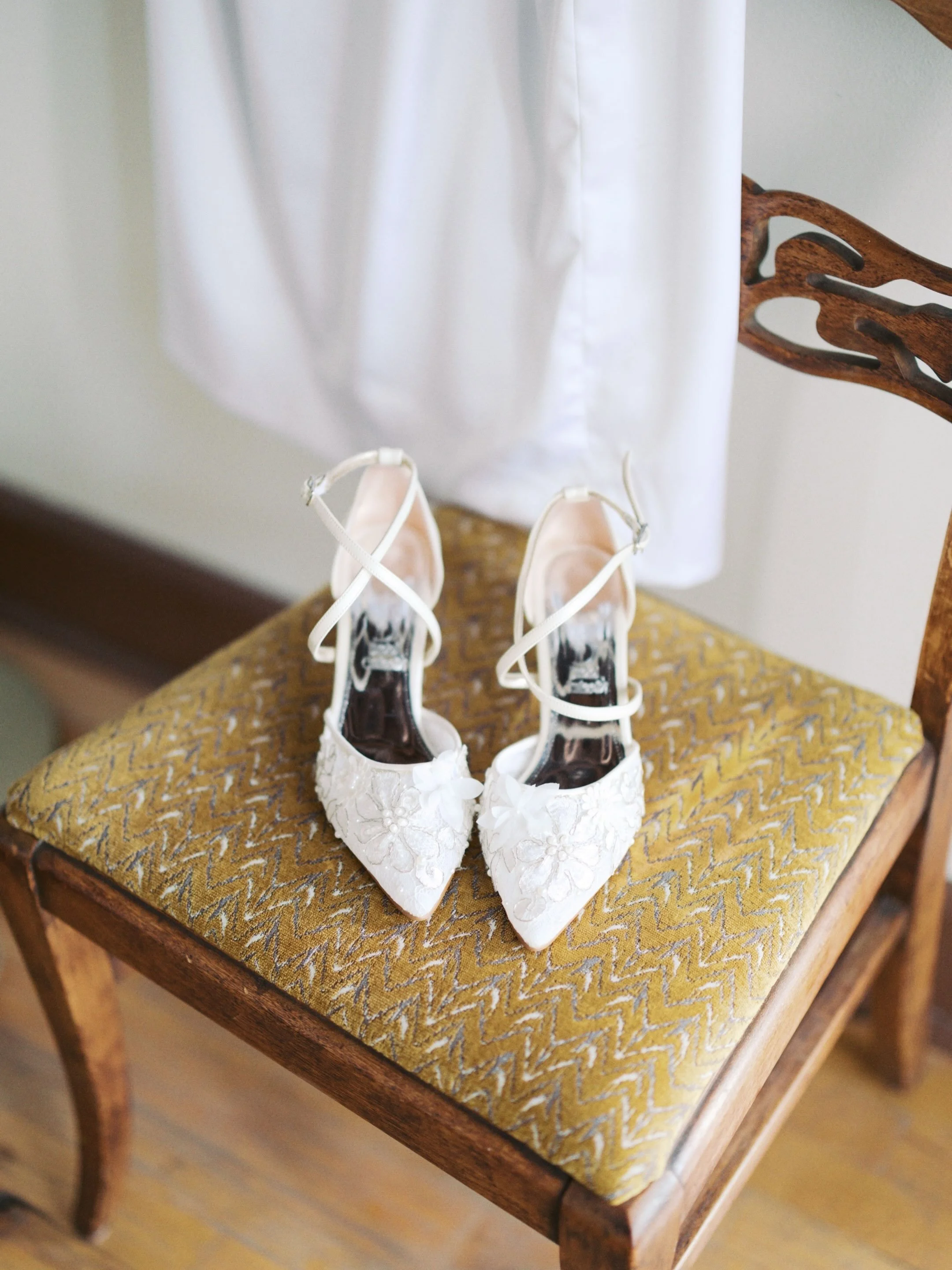 More details from Sarah and Mark&rsquo;s wedding day! 

#knoxvilleflorist #knoxvilleweddingvendor #knoxvilleweddingflorist #weddinginspo #locallygrownflowers