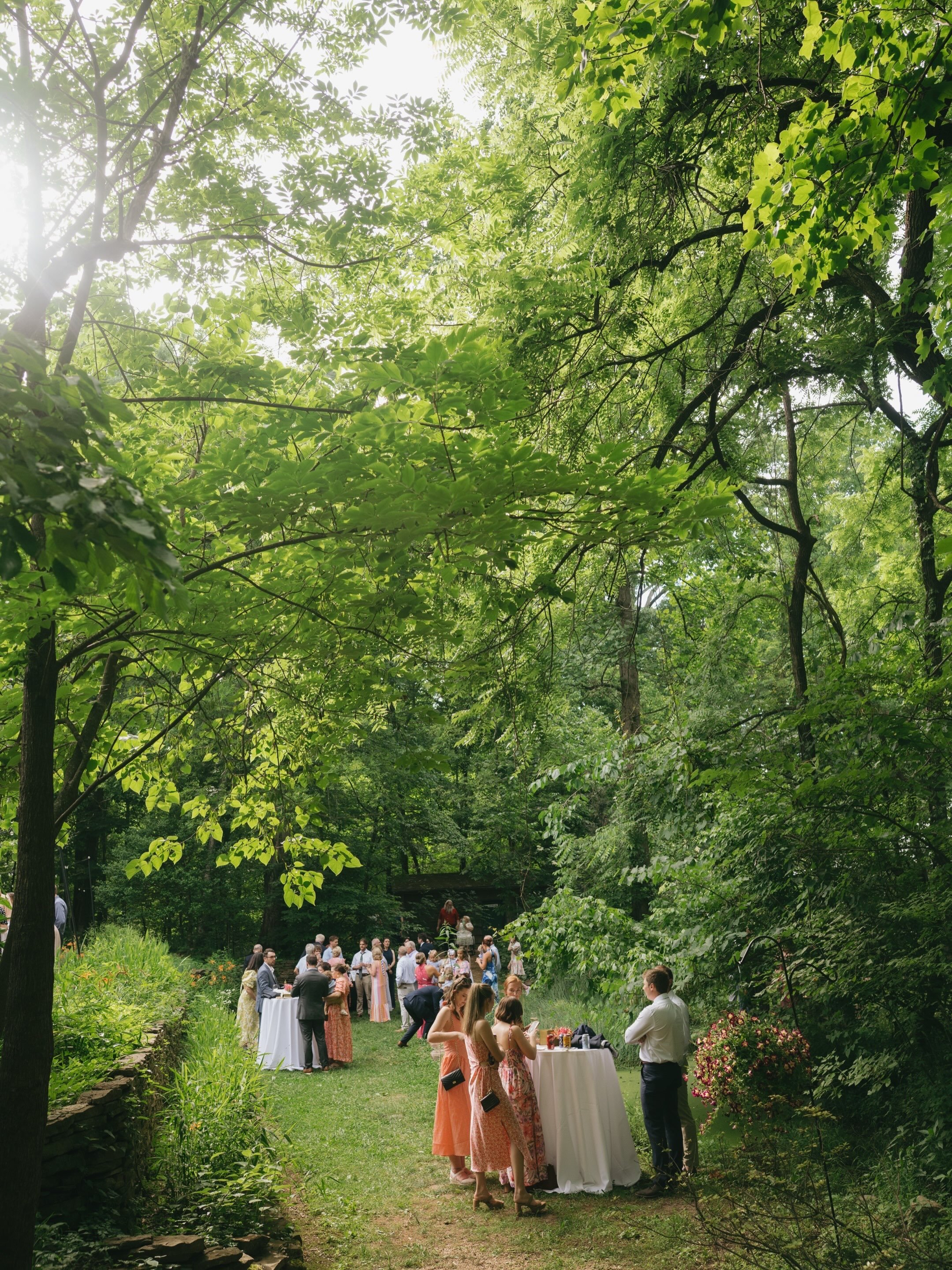 Sneaks from Cassie and Rob&rsquo;s June wedding at Ijams 💛

Photos by @ashleyseltzerphotography 

#knoxvilleflorist #knoxvilleweddingflorist #knoxvillewedding #natureweddings #weddinginspo