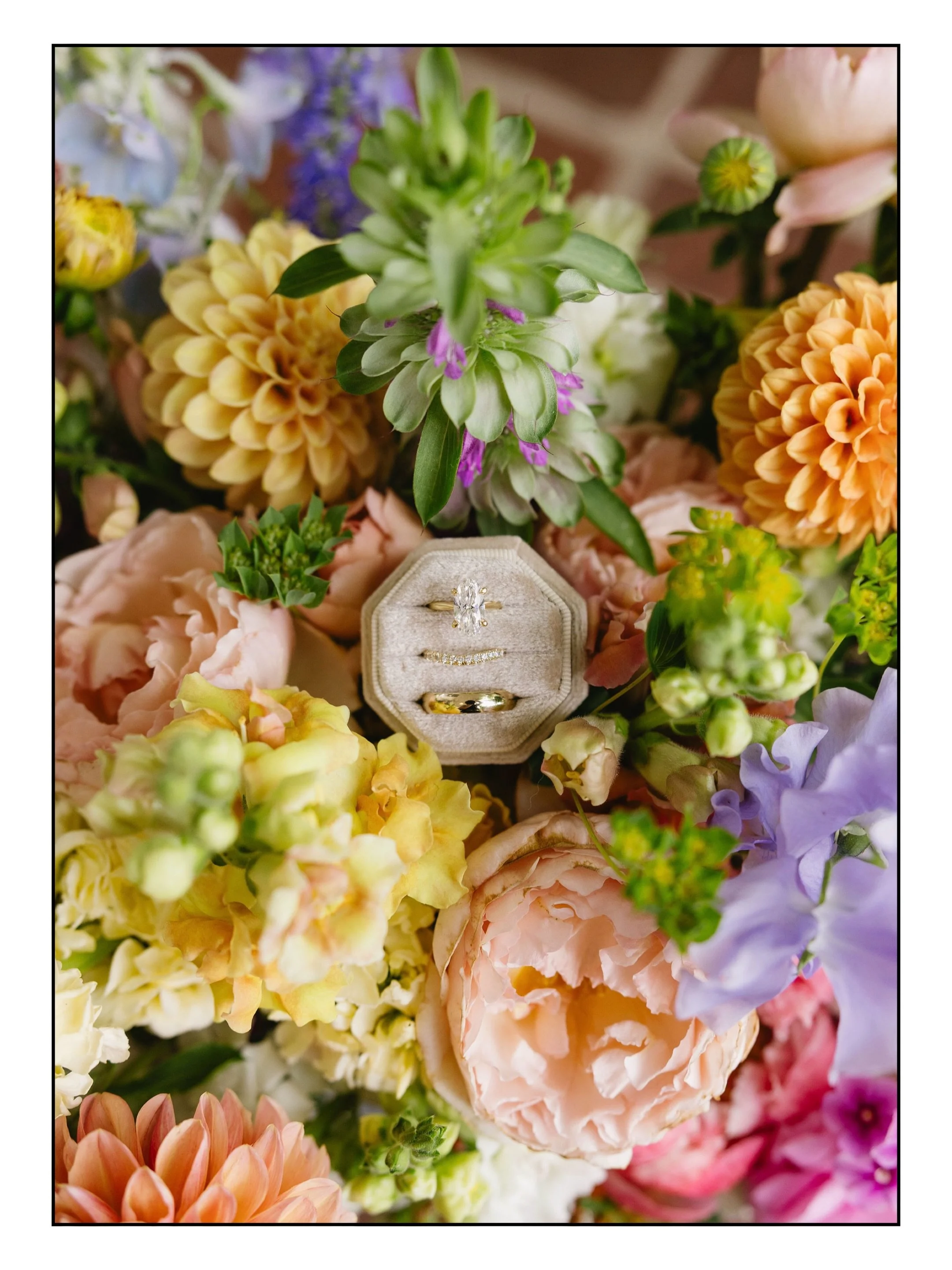 A moment for the rings&hellip; 

Knoxville wedding | Knoxville wedding florist | wedding inspo 

#weddingdetails #knoxvilleflorist #knoxvilleweddingflorist