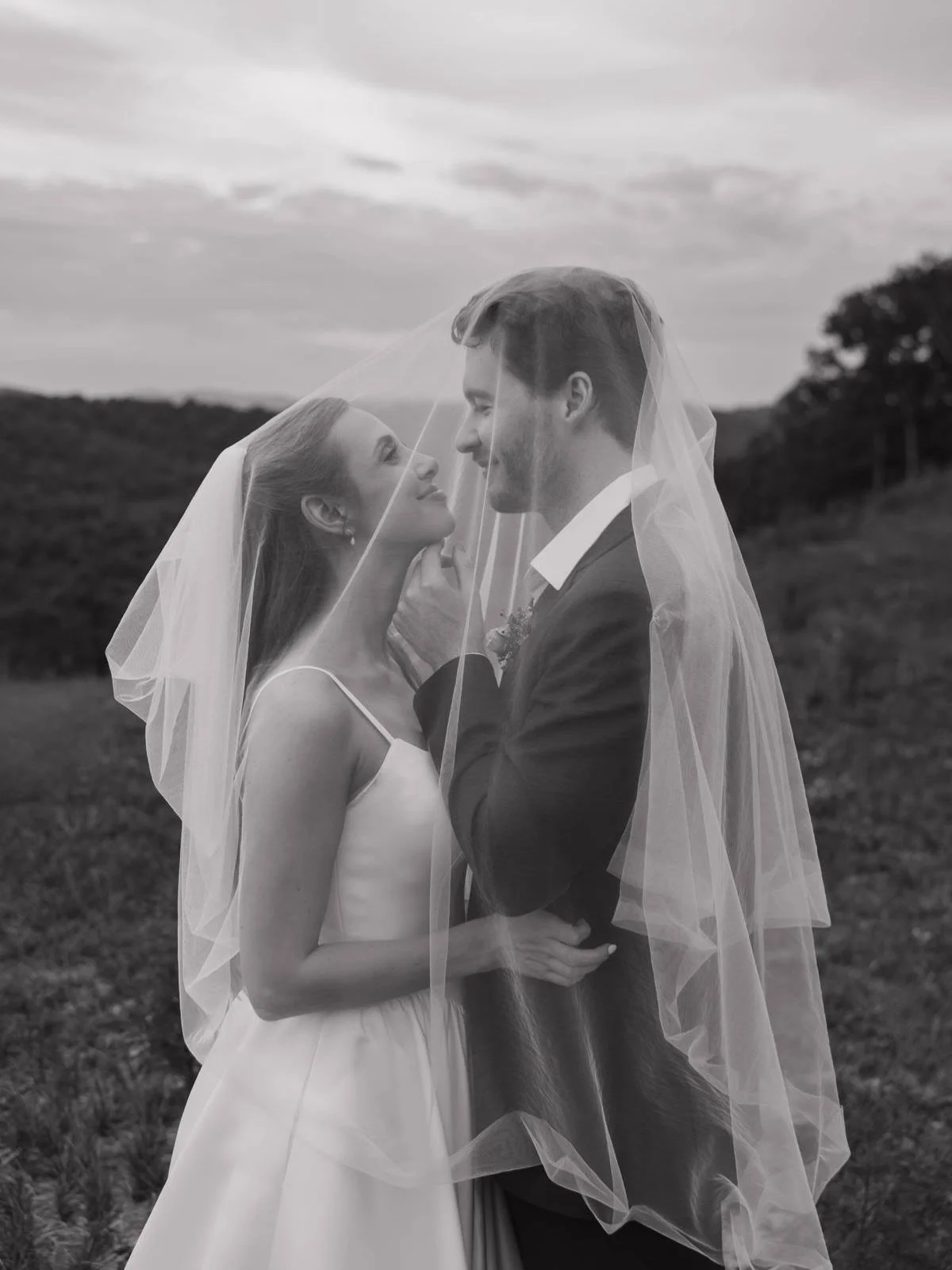 My 2026 wedding season is officially finished 💕

I had the absolute highest pleasure of working with 28 couples who allowed me to be part of their wedding days, not to mention some really neat special creative projects I also participated in this ye