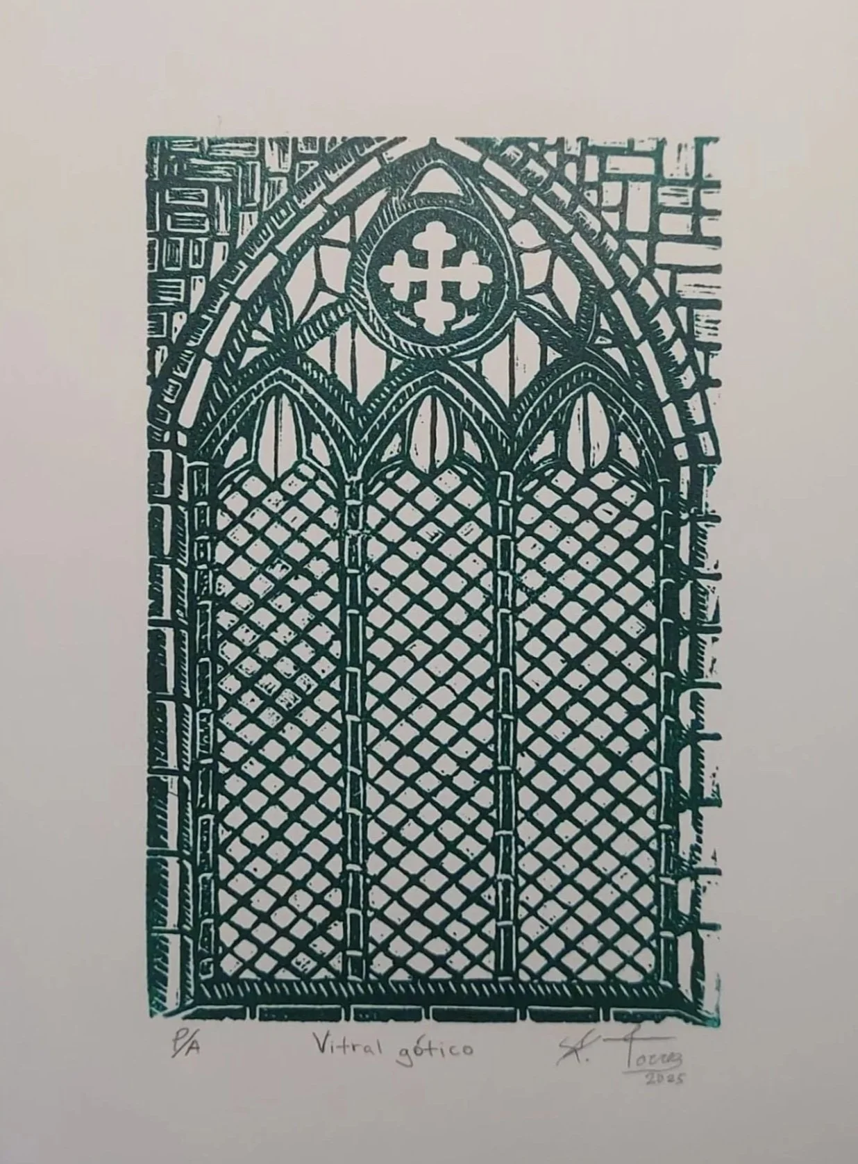 A detailed illustration of a Gothic stained glass window with intricate designs and a central cross symbol. The drawing is labeled "Vitrial gótico" and signed by the artist, K. Torres, dated 2025.