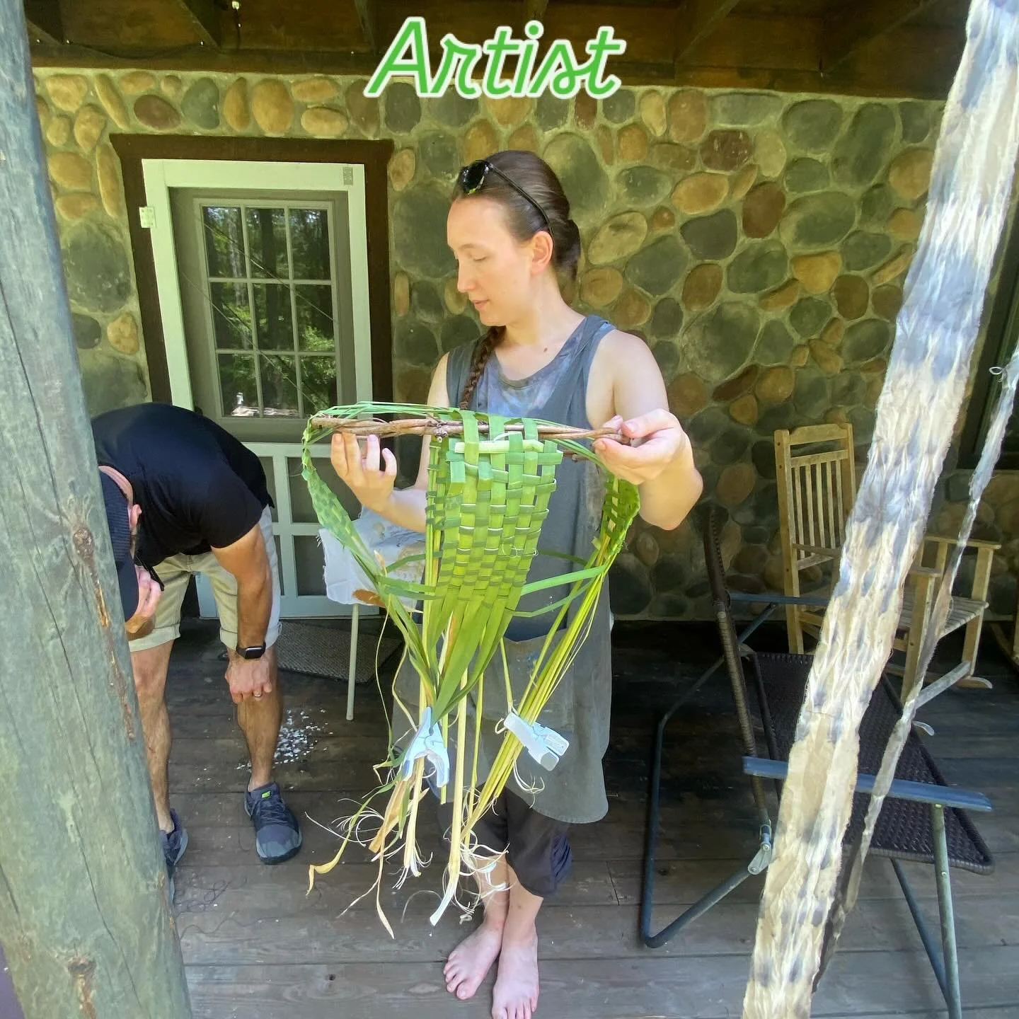 &bull;ECO&bull;ARTIST&bull;SPIRIT&bull; 

Emma has taught many how to utilize natural materials to create. Art surrounds us all. ✨

Emma Kline is a textiles artist and ecologist-in-training interested in the connection between craft practices and pla