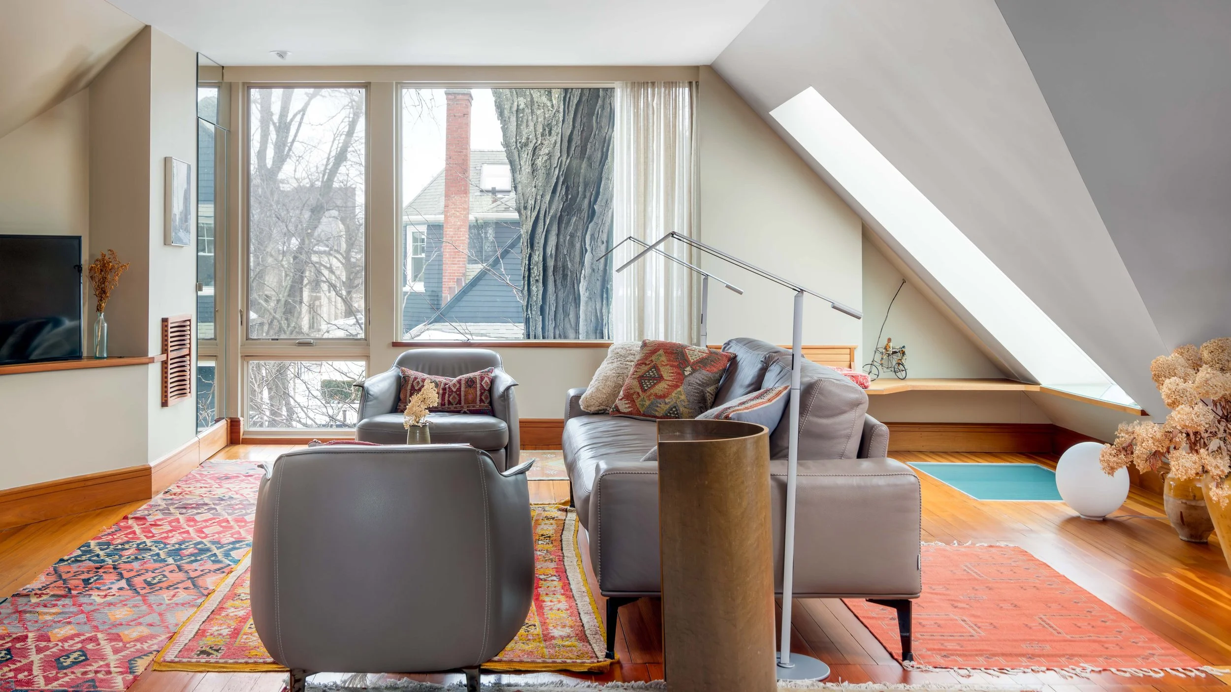   Kirkland Residence      I        Multiple generations of homeowners and designers are linked through a shared appreciation for history and renewal