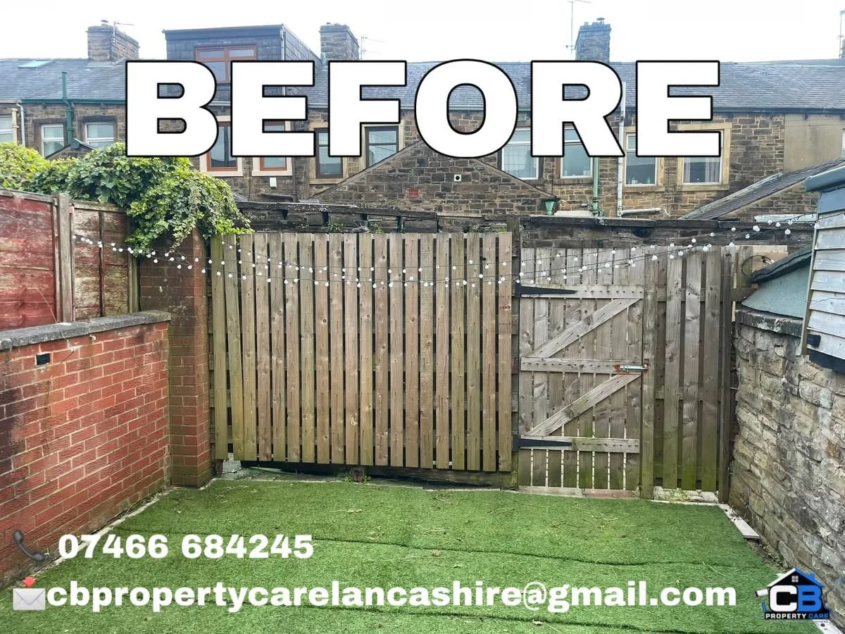 A fresh coat of paint, newly finished metalwork and solar lights have completely changed the look of this garden.

If your fence is looking weathered, we can help bring it back to life.

✔ Fence Painting
✔ Metalwork Painting
✔ Solar Light Installatio