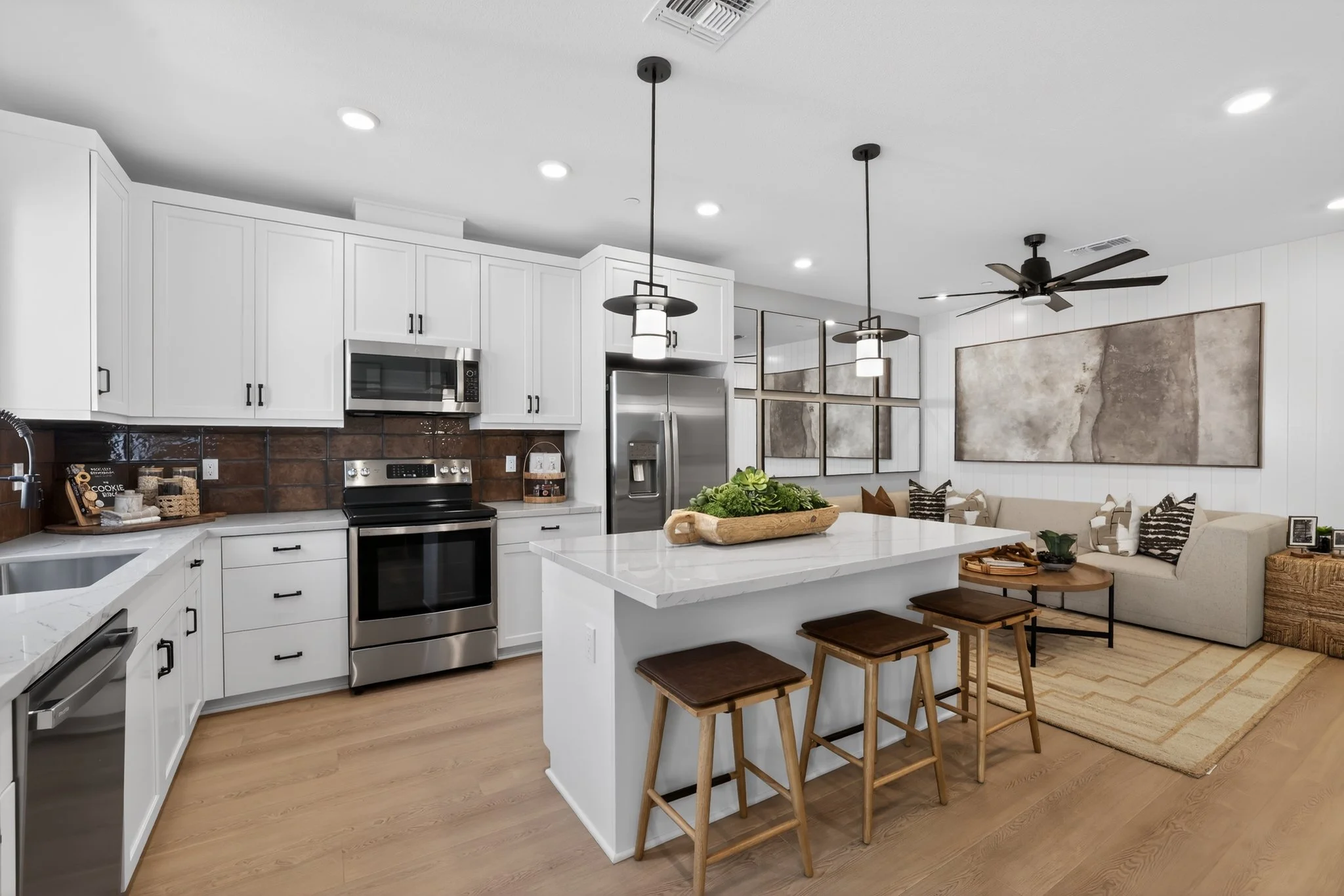 005_1602_Canyon_Dr-Kitchen-6757.jpg
