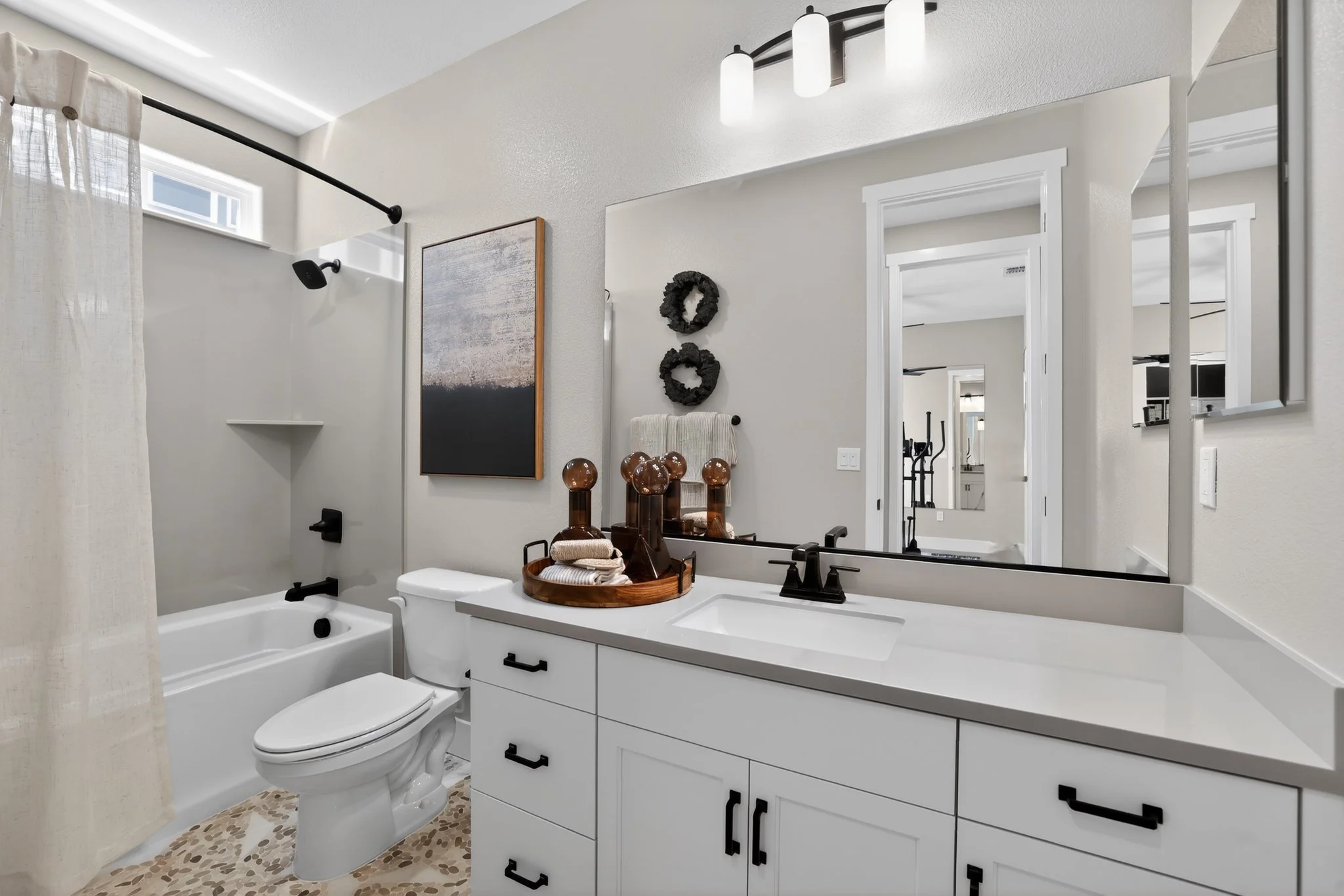 010_1602_Canyon_Dr-Bathroom-6752.jpg