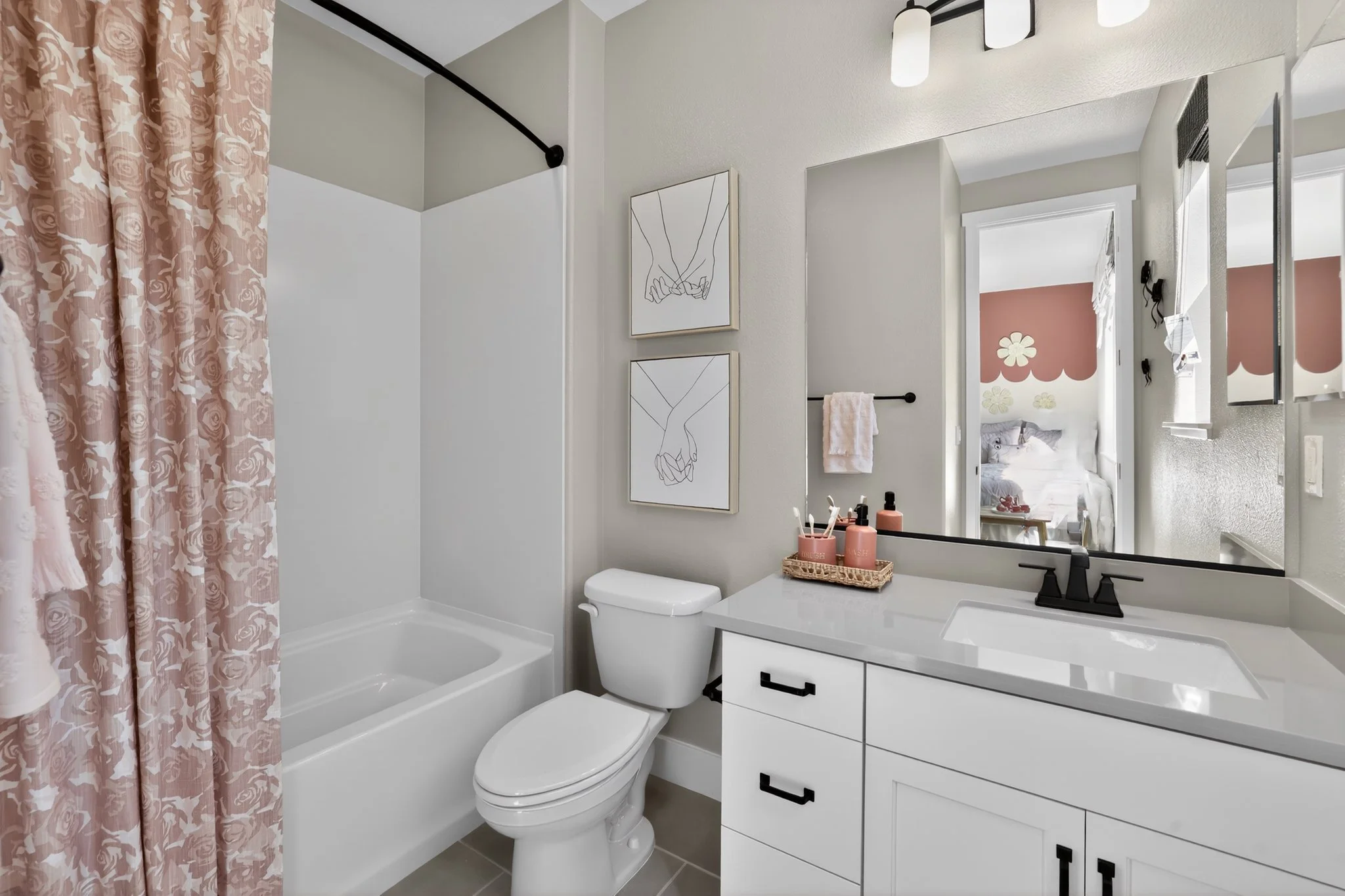 011_1602_Canyon_Dr-Bathroom-6767.jpg