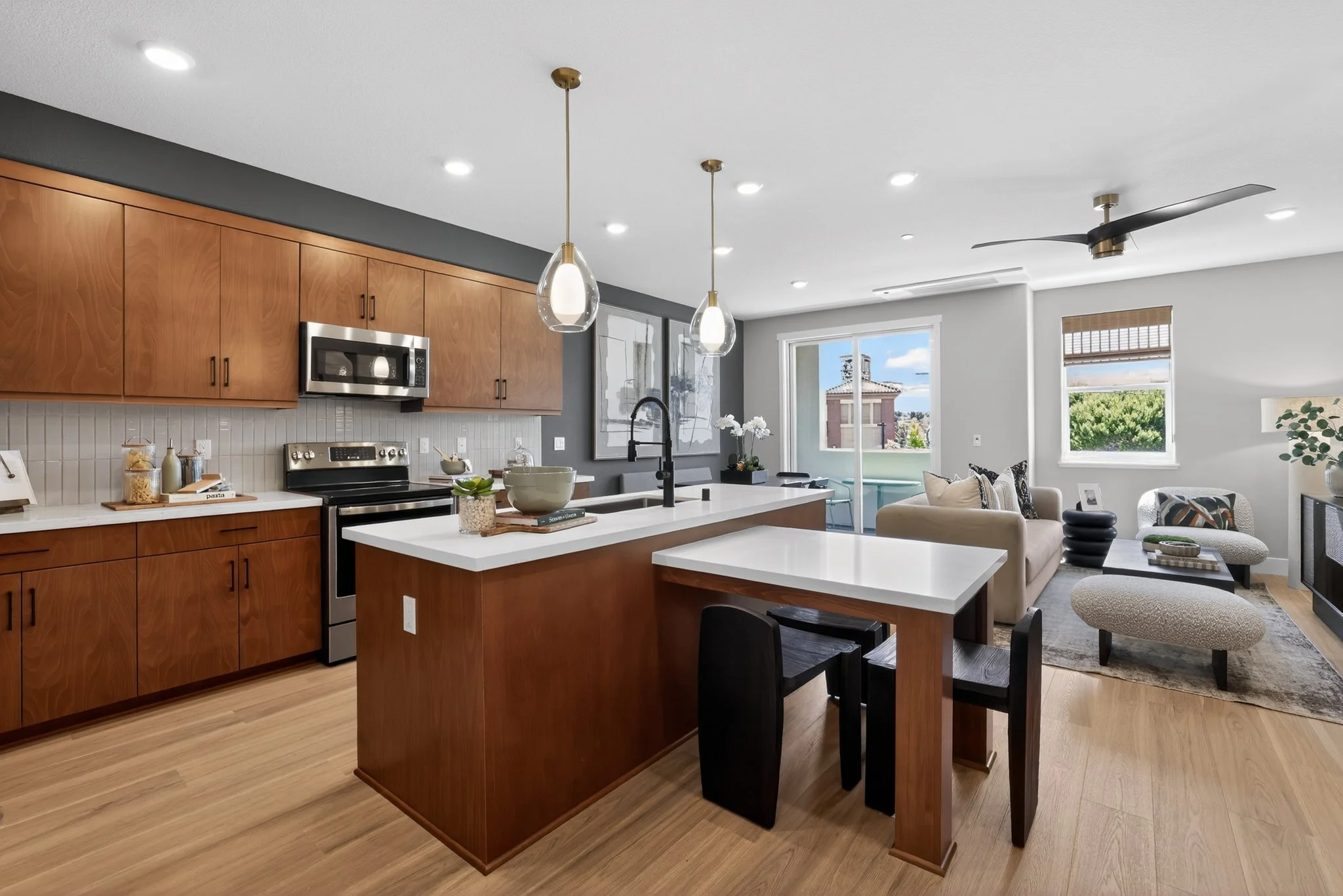 008_1602_Canyon_Dr-Kitchen-6709.jpg